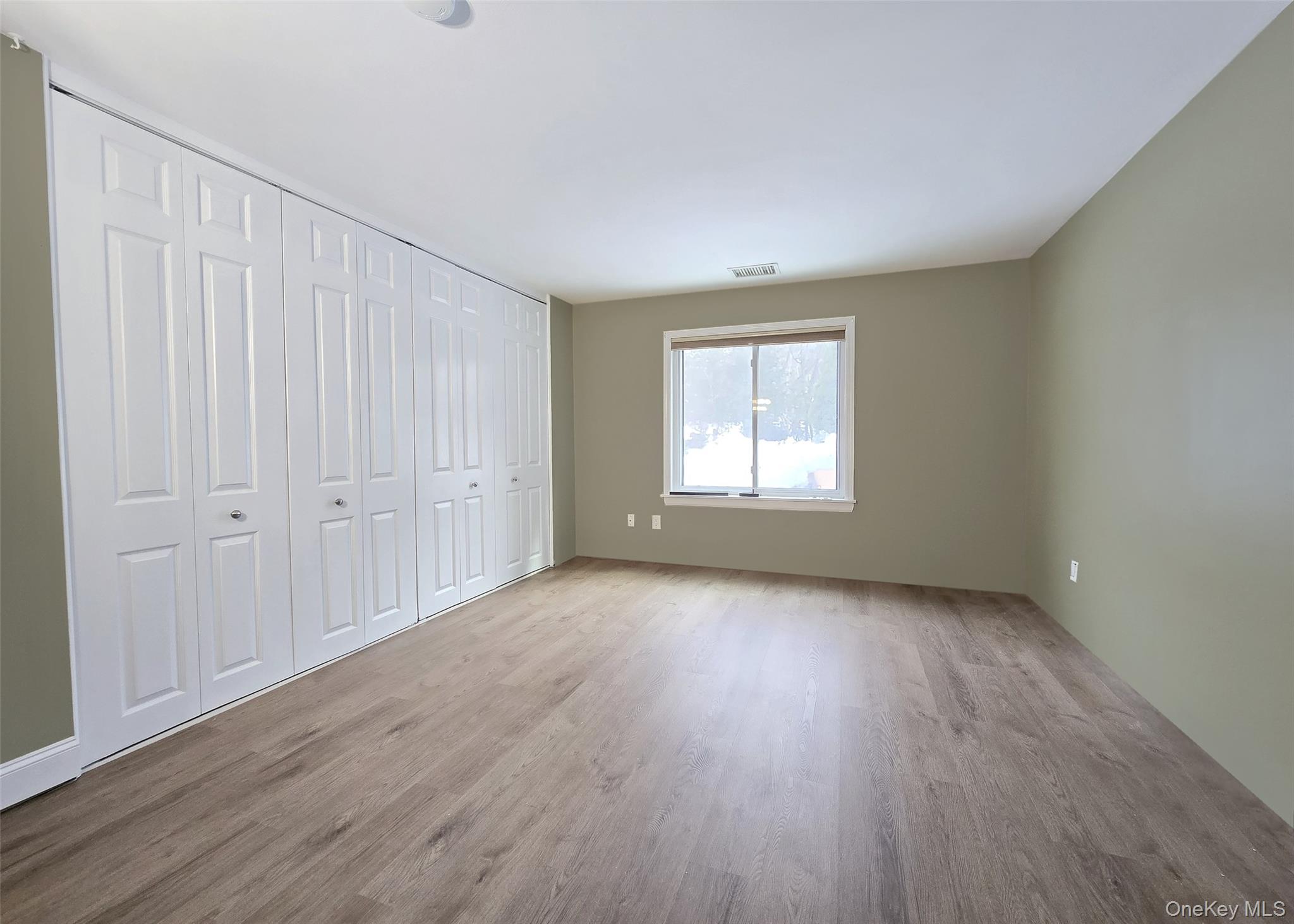 #12 photo, 786 Hilltop Court, Coram , NY 11727