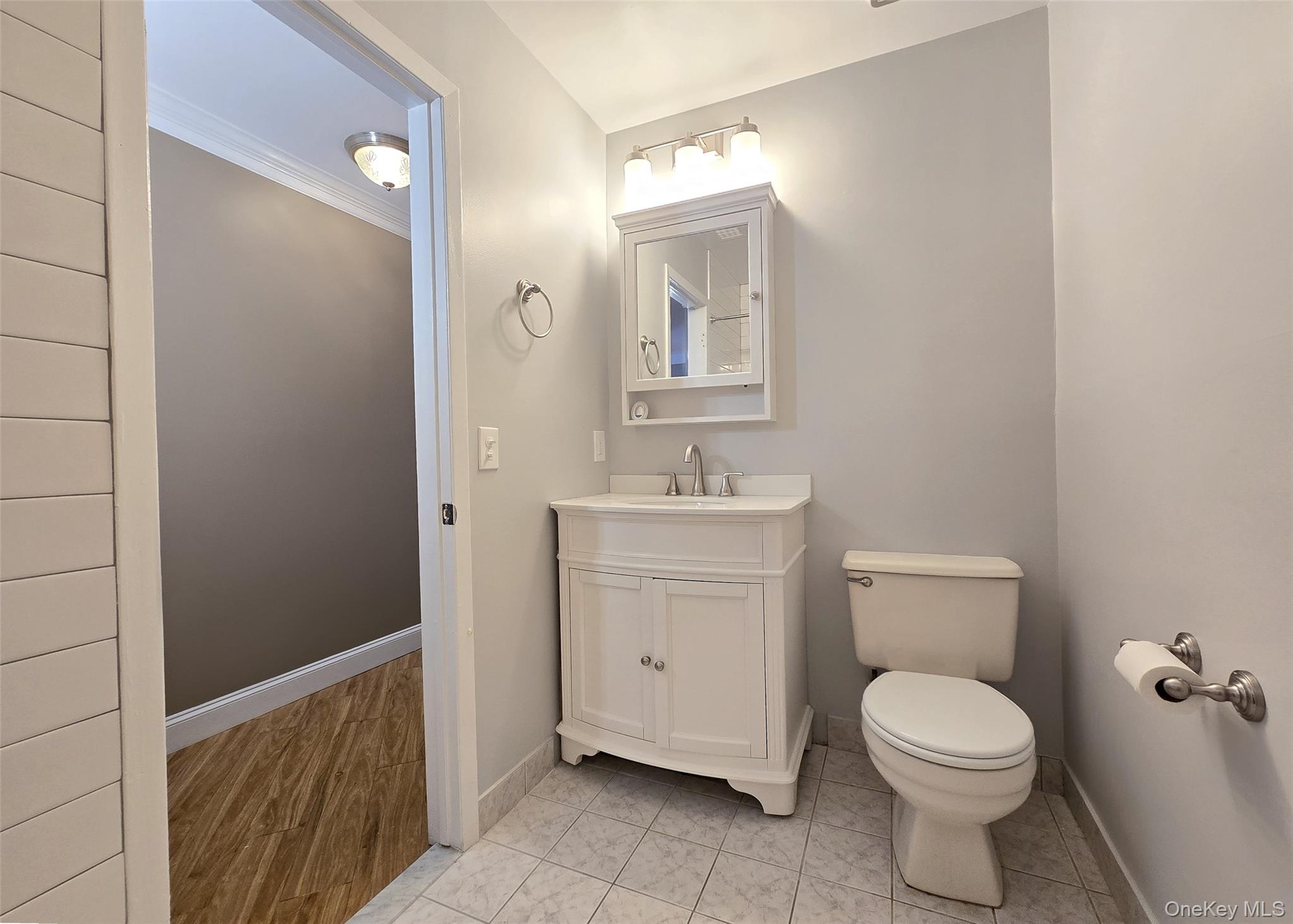 #6 photo, 786 Hilltop Court, Coram , NY 11727