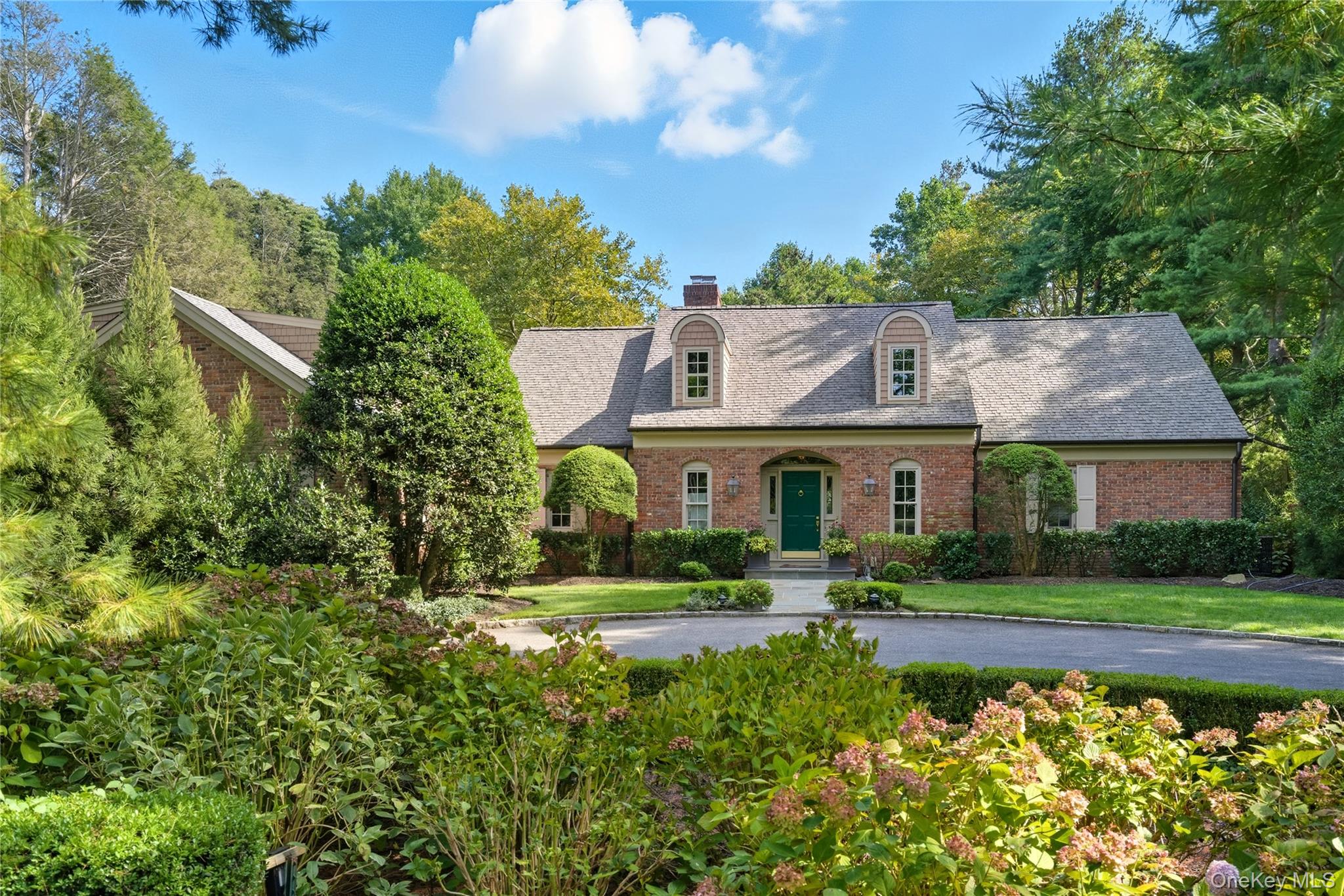 #2 photo, 10 Middle Hollow Road, Lloyd Harbor , NY 11743