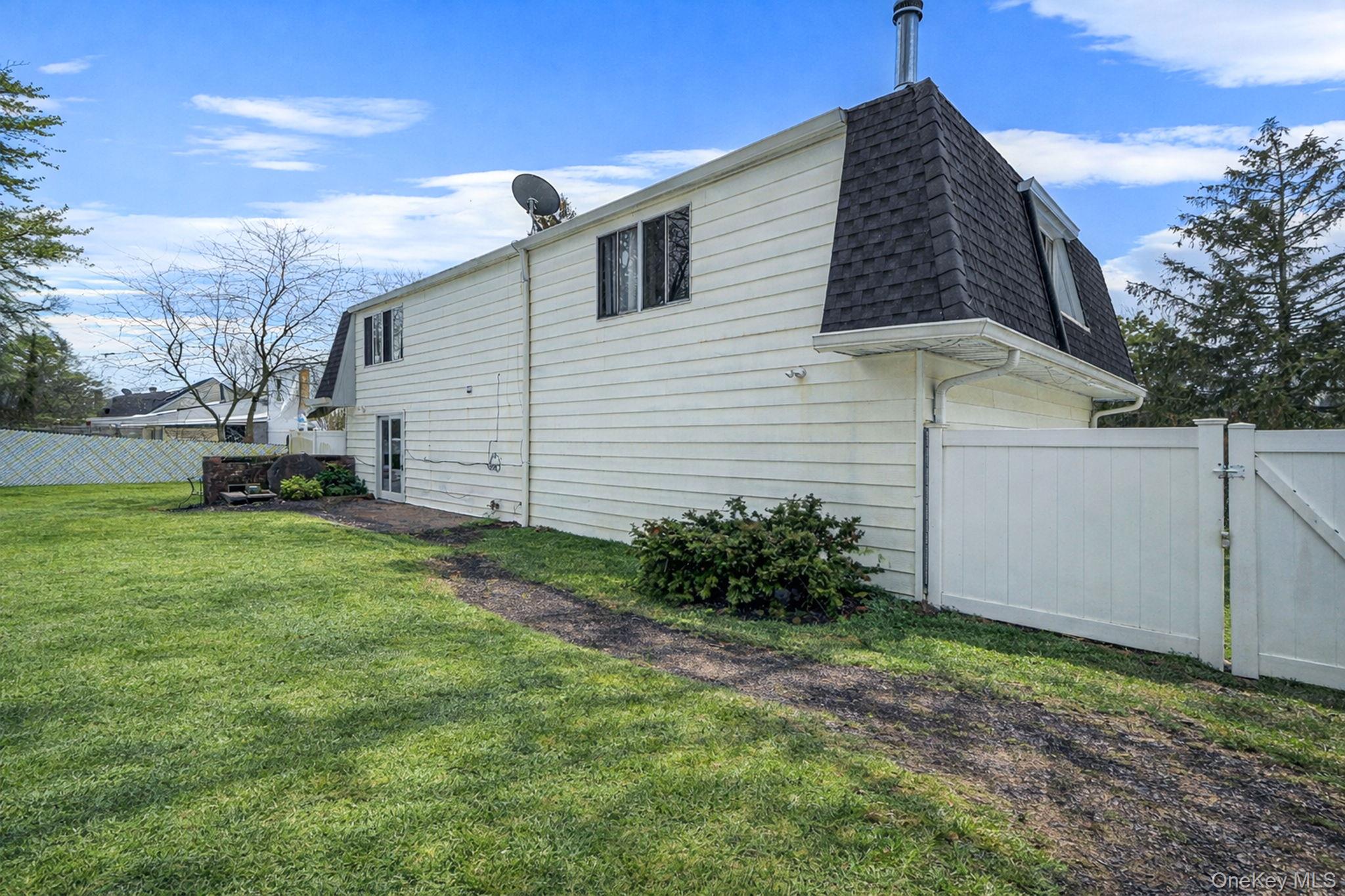 #11 photo, 22 Meyer Lane, Medford , NY 11763