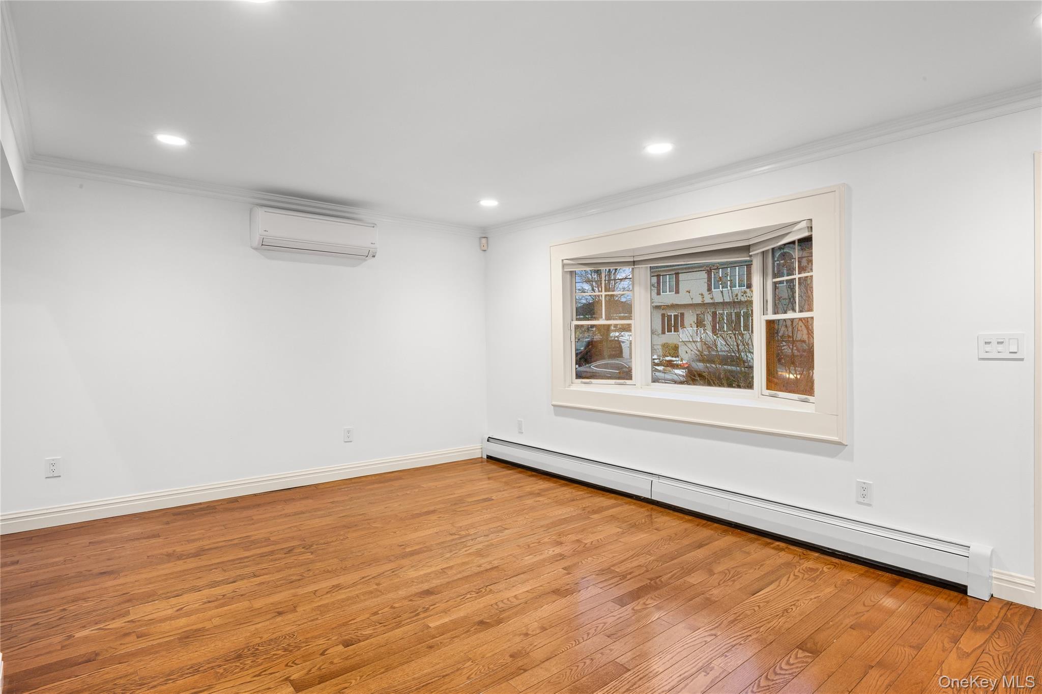 #8 photo, 3451 3rd Street, 长岛 Oceanside , NY 11572