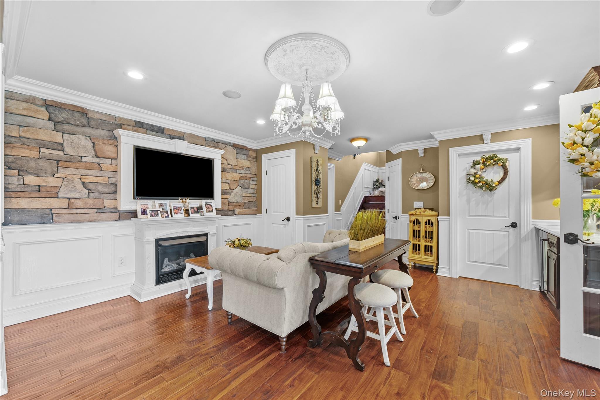 #16 photo, 24 Lebrun Avenue, Саффолк ‖ Amityville , NY 11701