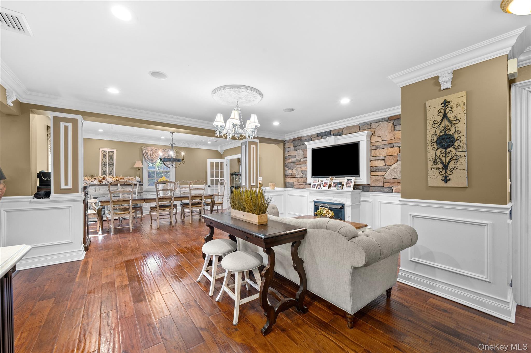 #18 photo, 24 Lebrun Avenue, Саффолк ‖ Amityville , NY 11701