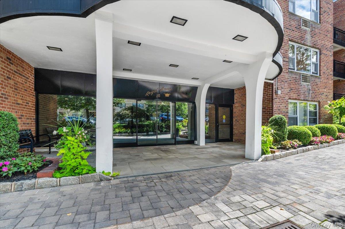 #3 photo, 25 Chapel Place, নাসাউ কাউন্টি Great Neck , NY 11021