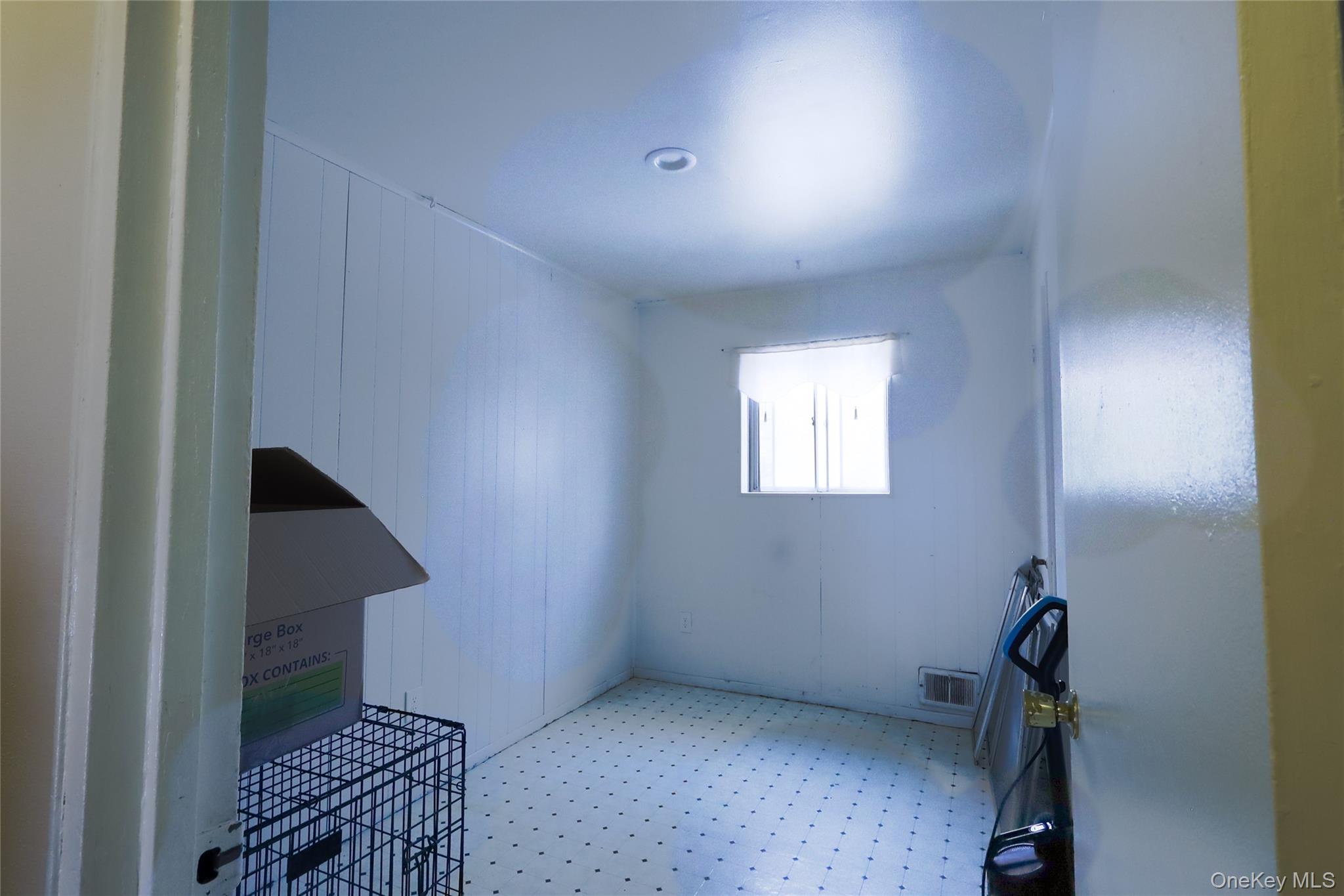 #10 photo, 38A Champlain Street, سوفولك Port Jefferson Station , NY 11776