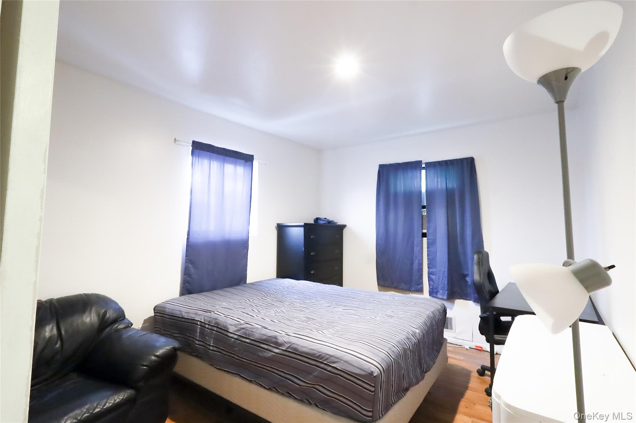 #9 photo, 38A Champlain Street, سوفولك Port Jefferson Station , NY 11776