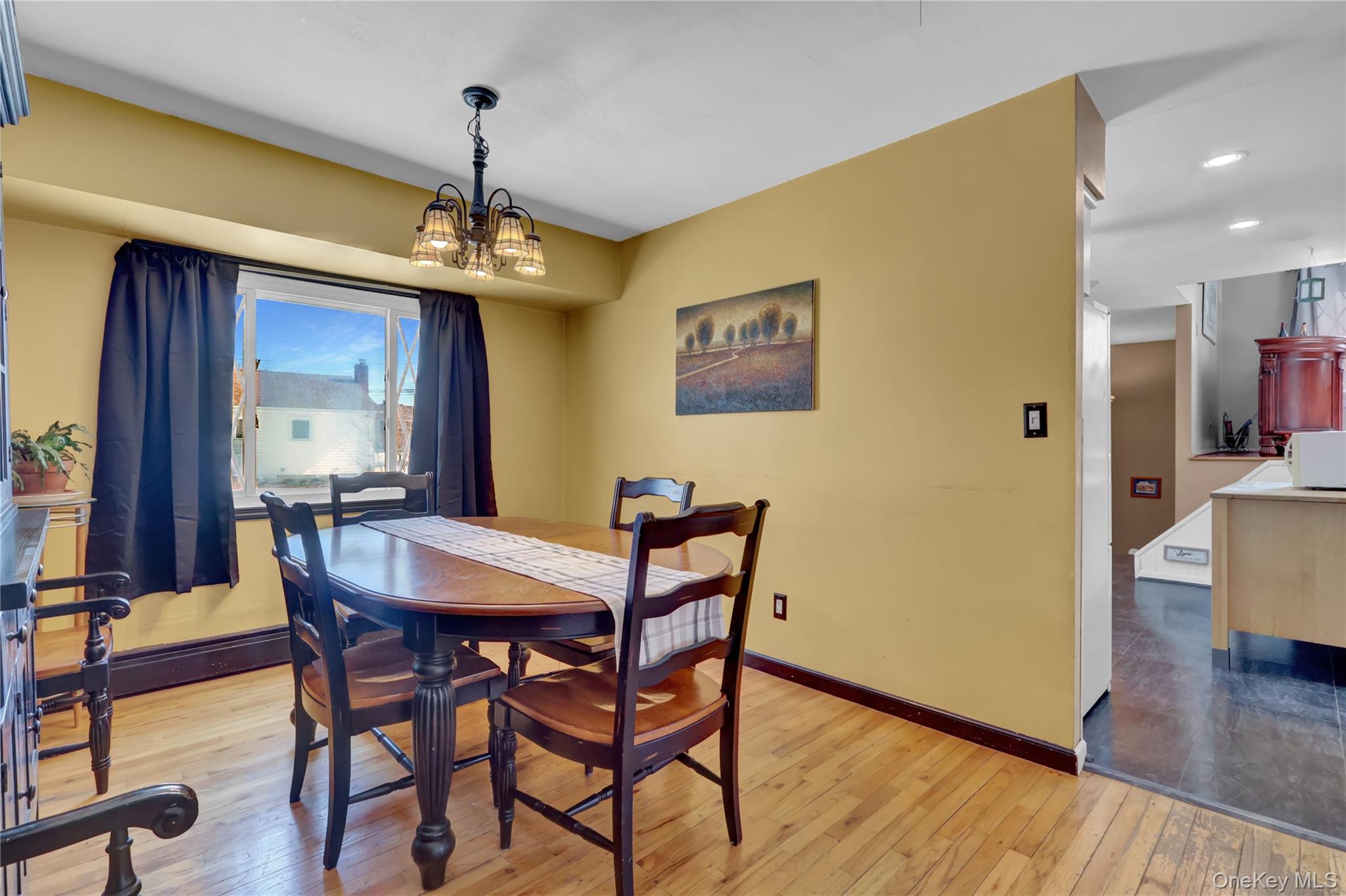 #15 photo, 43 Westchester Avenue, 롱 아일랜드 West Babylon , NY 11704