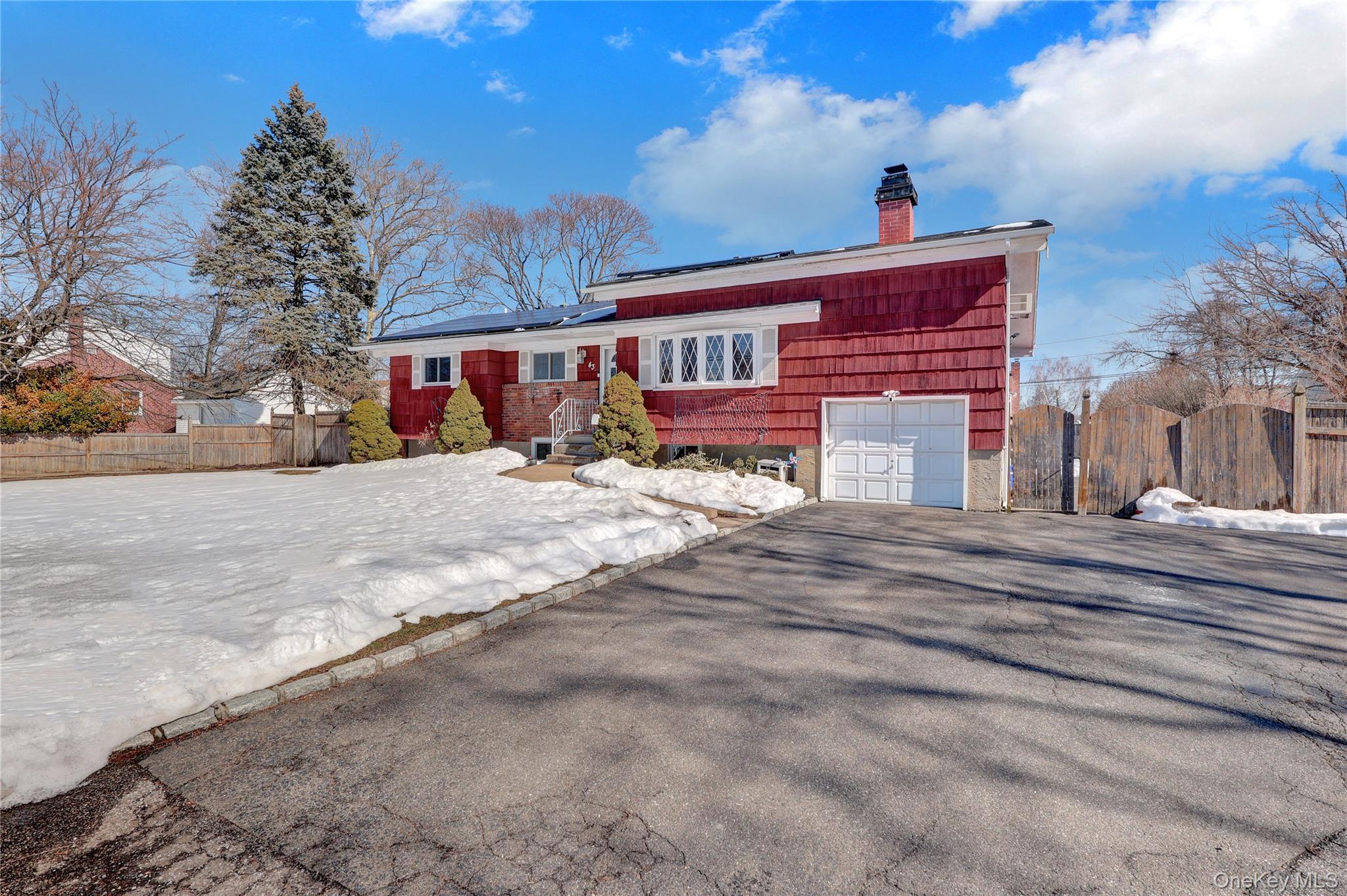 #3 photo, 43 Westchester Avenue, 롱 아일랜드 West Babylon , NY 11704