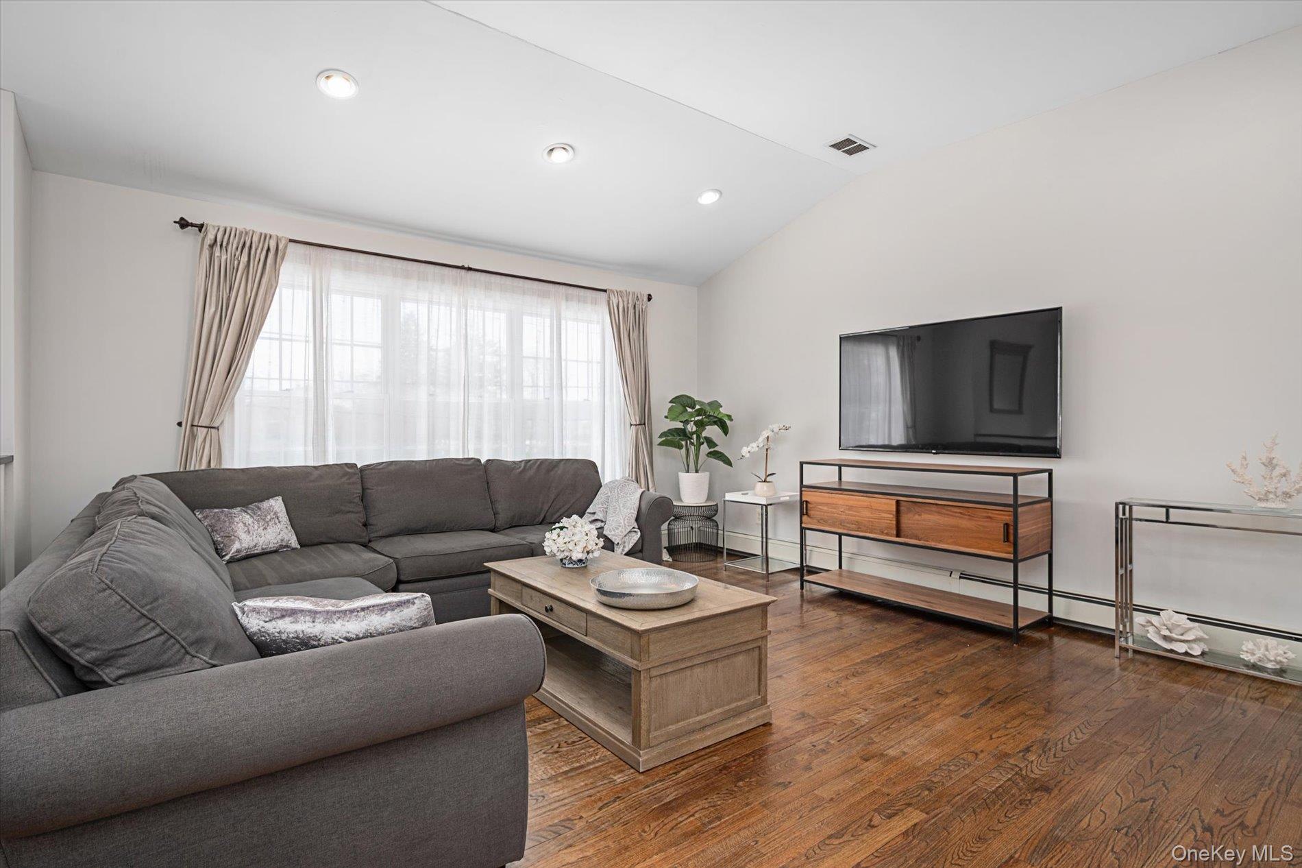 #4 photo, 244 Woodbine Avenue, Northport , NY 11768