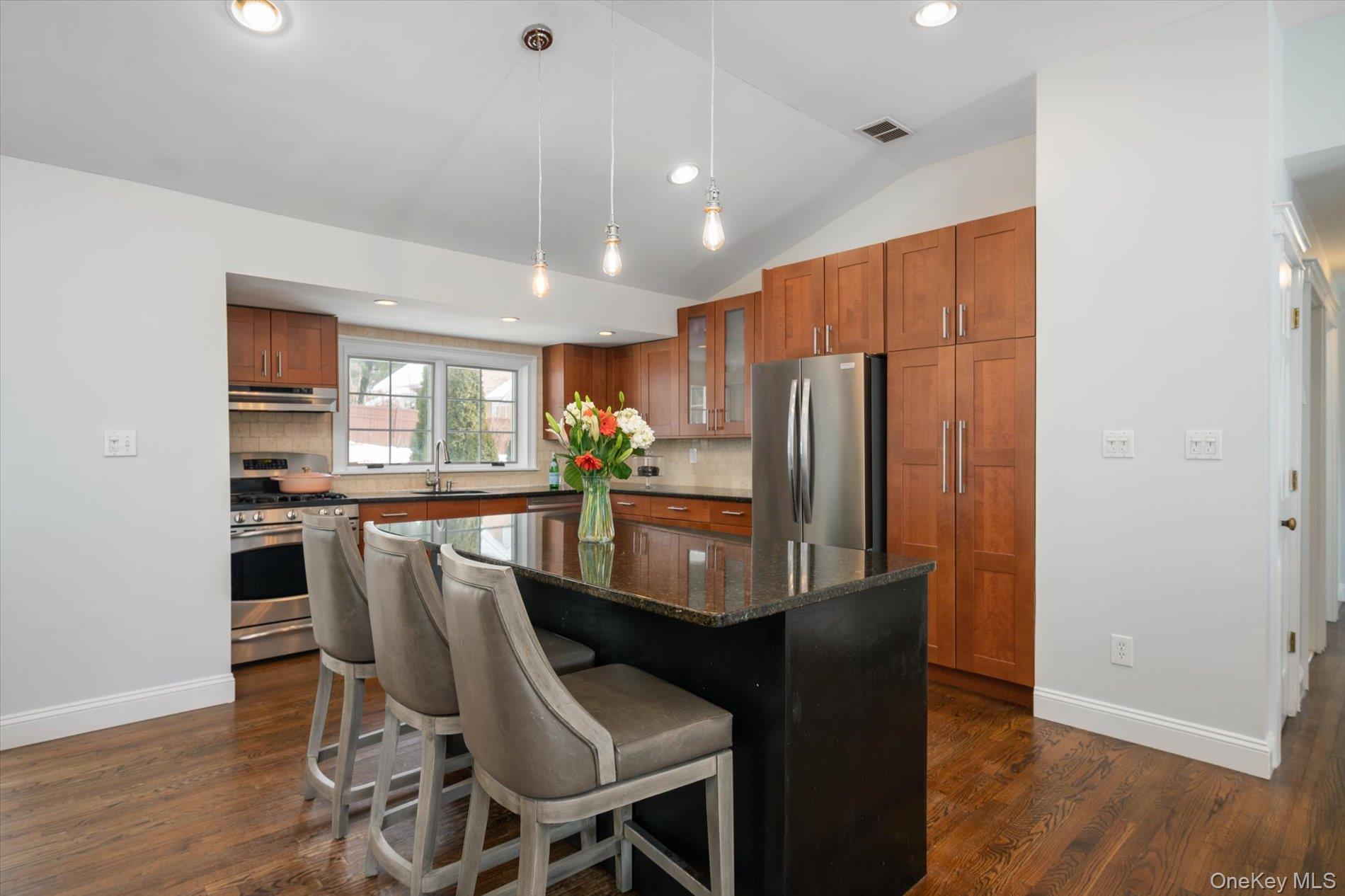 #9 photo, 244 Woodbine Avenue, Northport , NY 11768