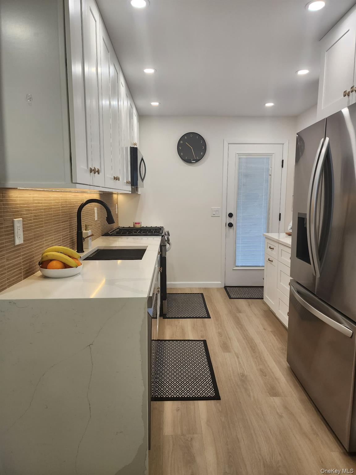 #2 photo, 46 W Clearwater Road, Lindenhurst , NY 11757