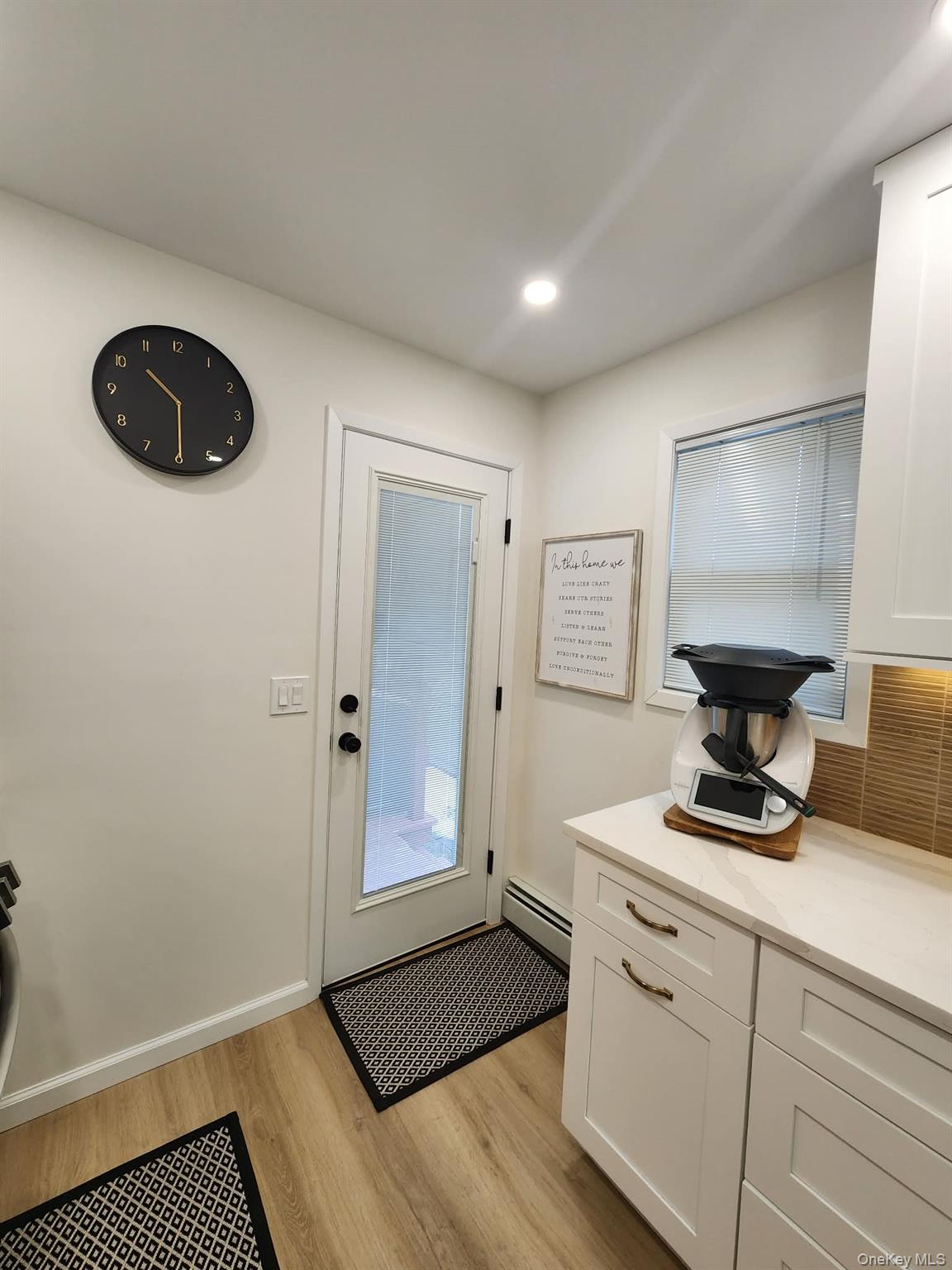 #3 photo, 46 W Clearwater Road, Lindenhurst , NY 11757