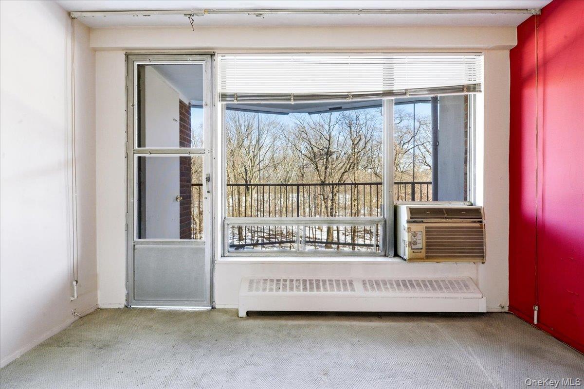 #20 photo, 90-60 Union Turnpike, Glendale , NY 11385