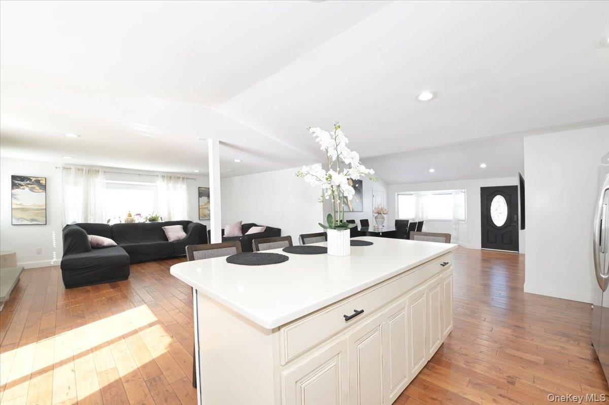 #12 photo, 62 Bayside Avenue, Саффолк ‖ Amityville , NY 11701