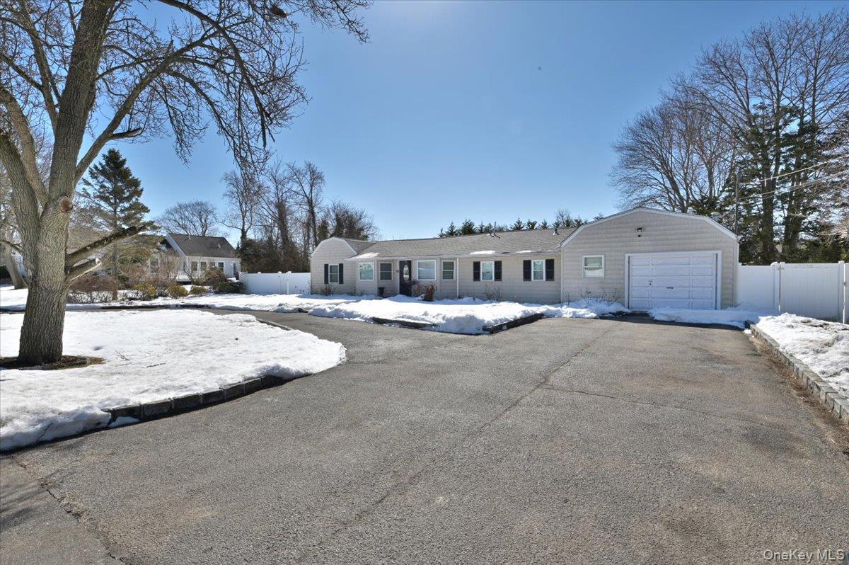 #3 photo, 62 Bayside Avenue, Саффолк ‖ Amityville , NY 11701