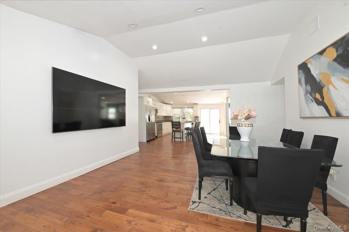 #8 photo, 62 Bayside Avenue, Саффолк ‖ Amityville , NY 11701