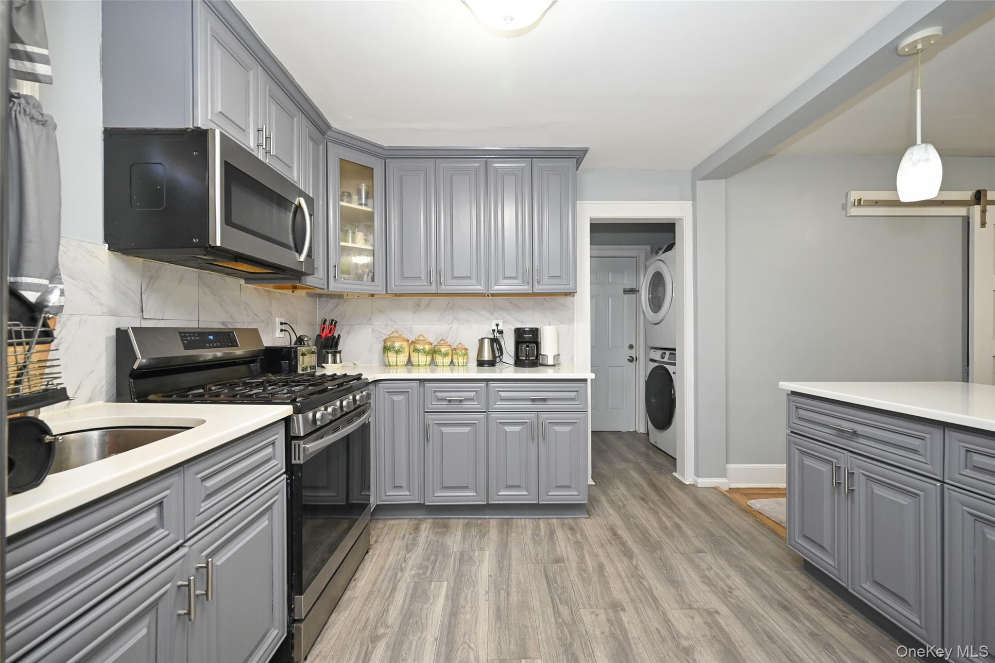 #19 photo, 21 Dikeman Street, Hempstead , NY 11550