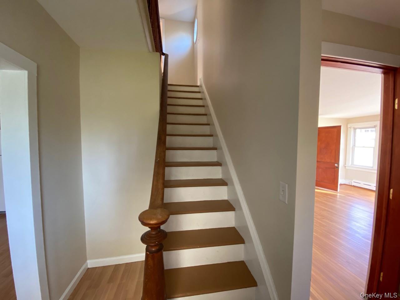 #9 photo, 245-249 Lattintown Road, 뉴욕주 Marlboro , NY 12542