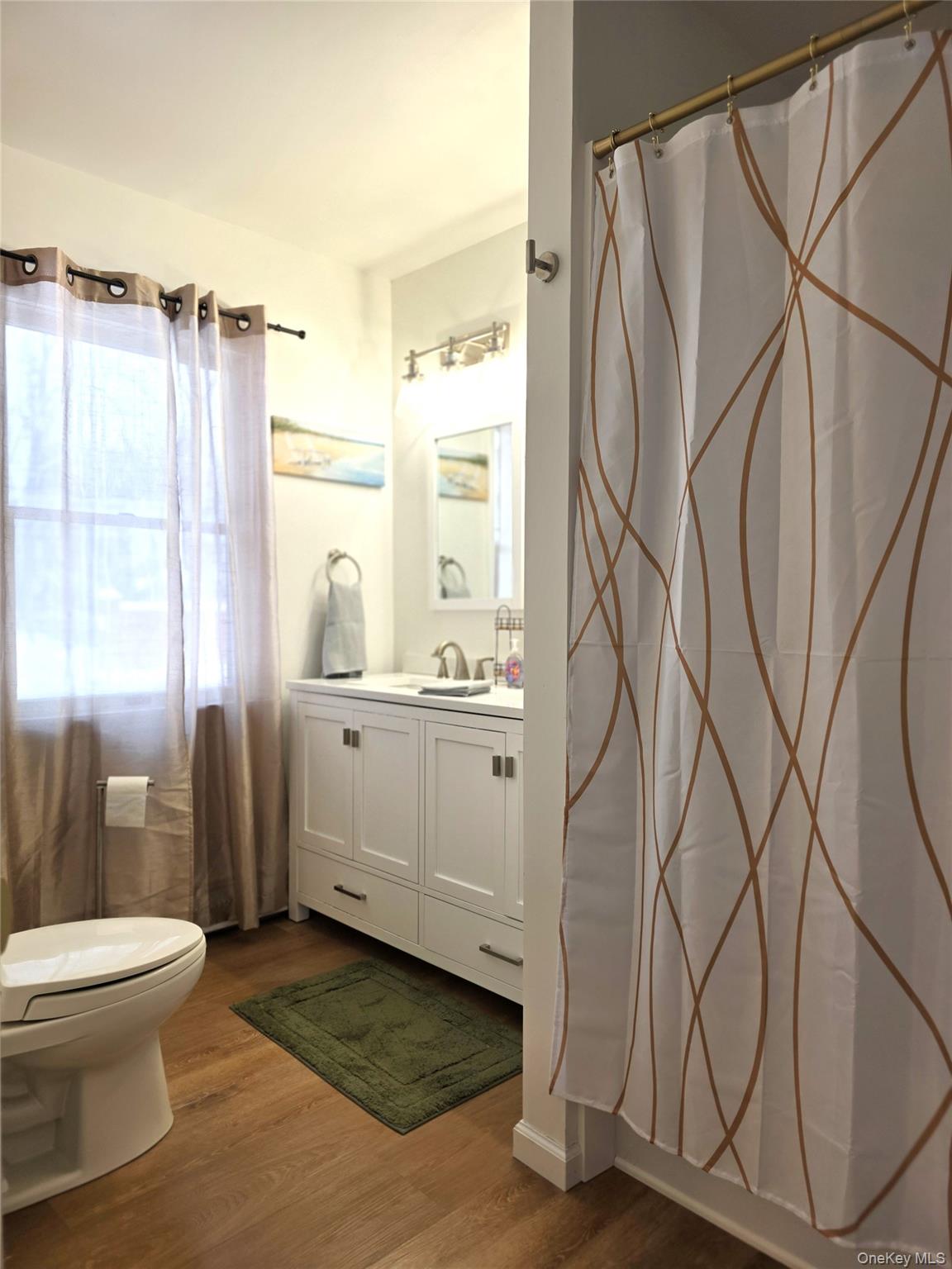 #17 photo, 90 West Market, Red Hook , NY 12571