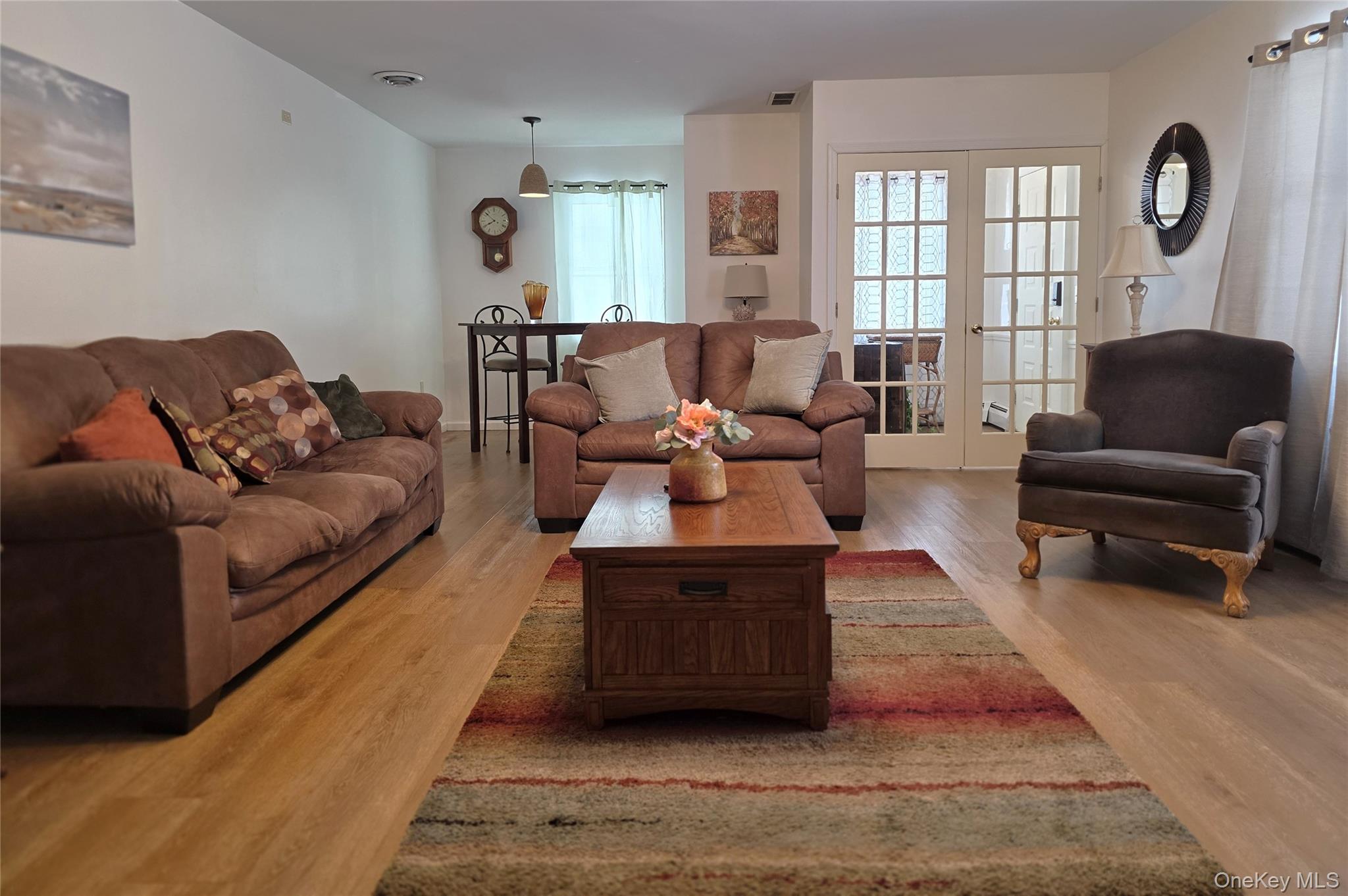 #6 photo, 90 West Market, Red Hook , NY 12571