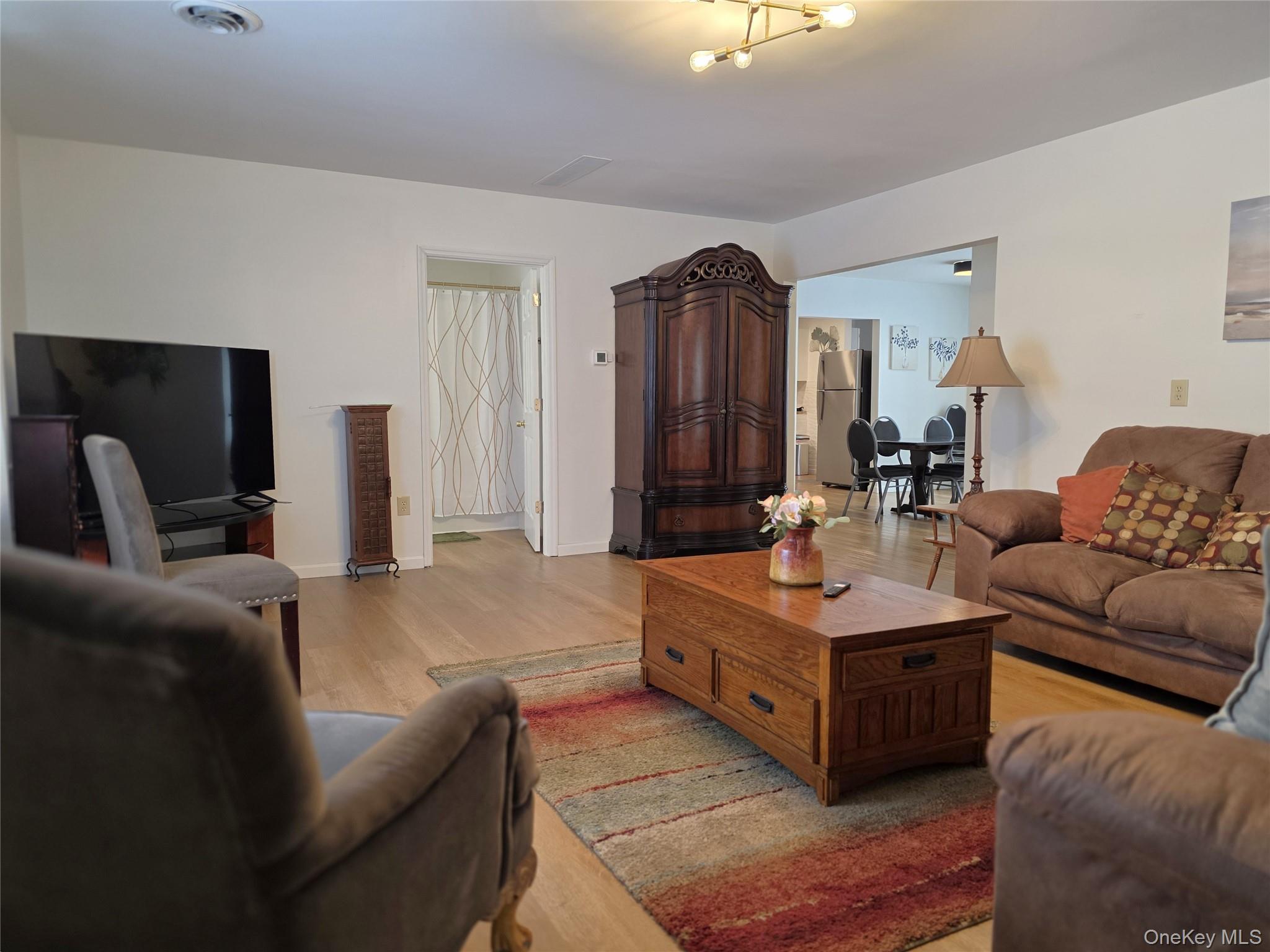 #8 photo, 90 West Market, Red Hook , NY 12571