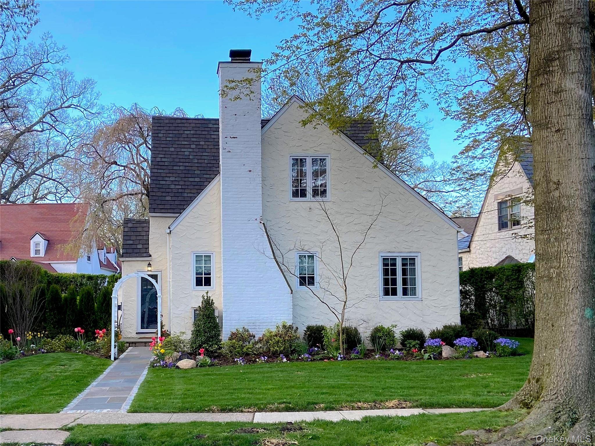 #1 photo, 1114 Washington Avenue, Pelham , NY 10803