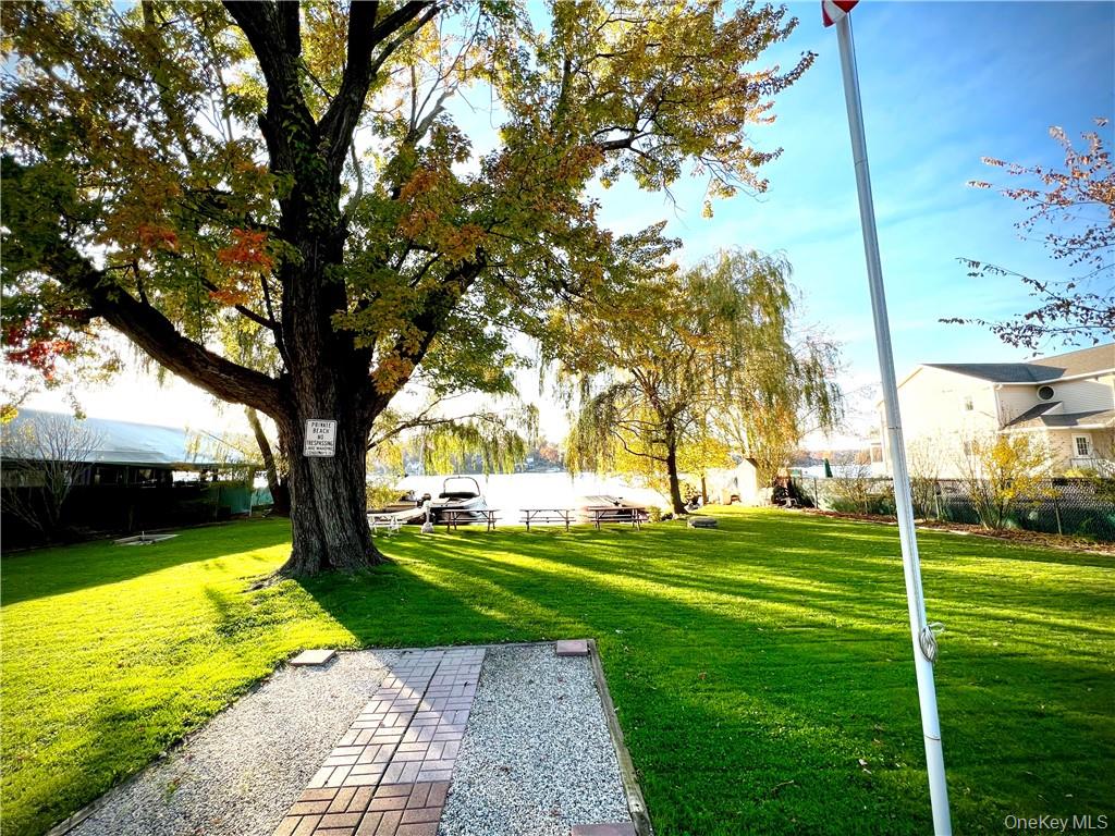 #20 photo, 722 Route 6, Mahopac , NY 10541