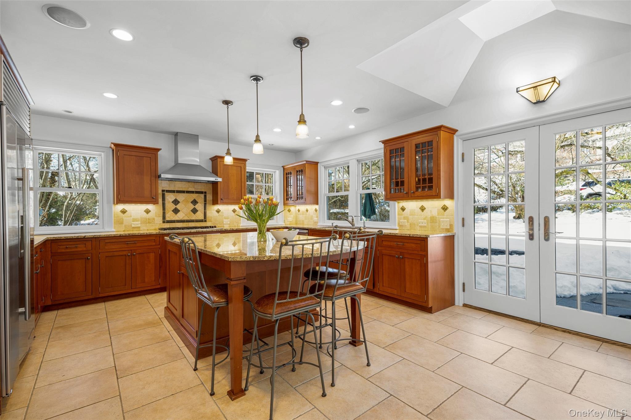 #14 photo, 25 Huguenot Drive, Larchmont , NY 10538