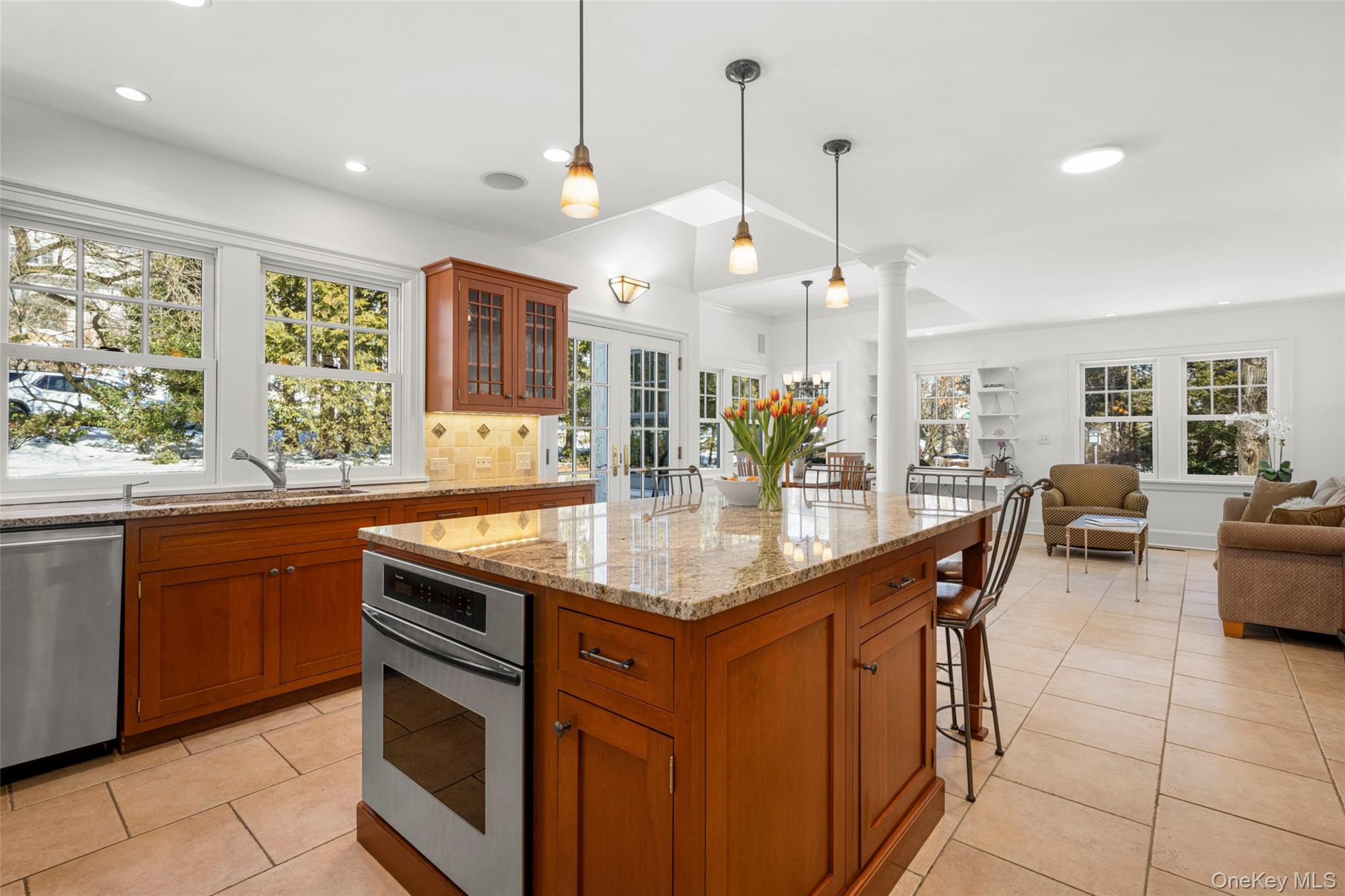 #16 photo, 25 Huguenot Drive, Larchmont , NY 10538