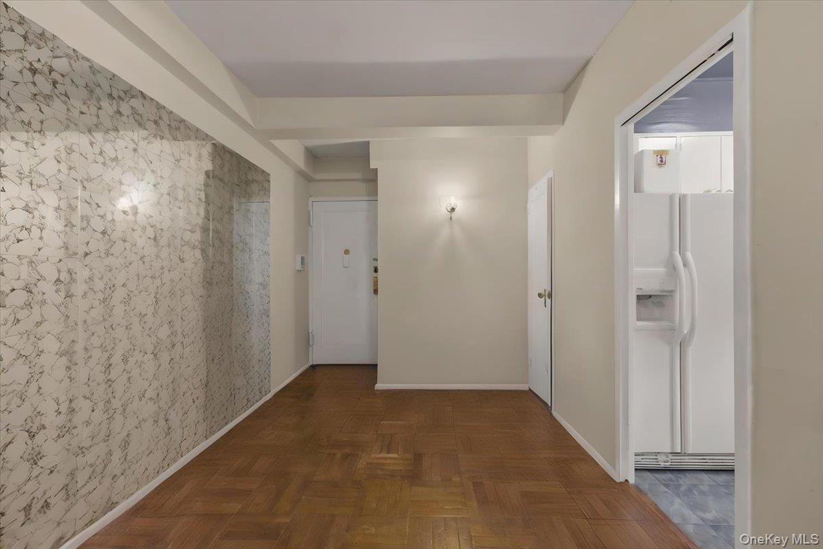 #6 photo, 1503 Metropolitan Avenue, Бронкс ‖ Bronx , NY 10462