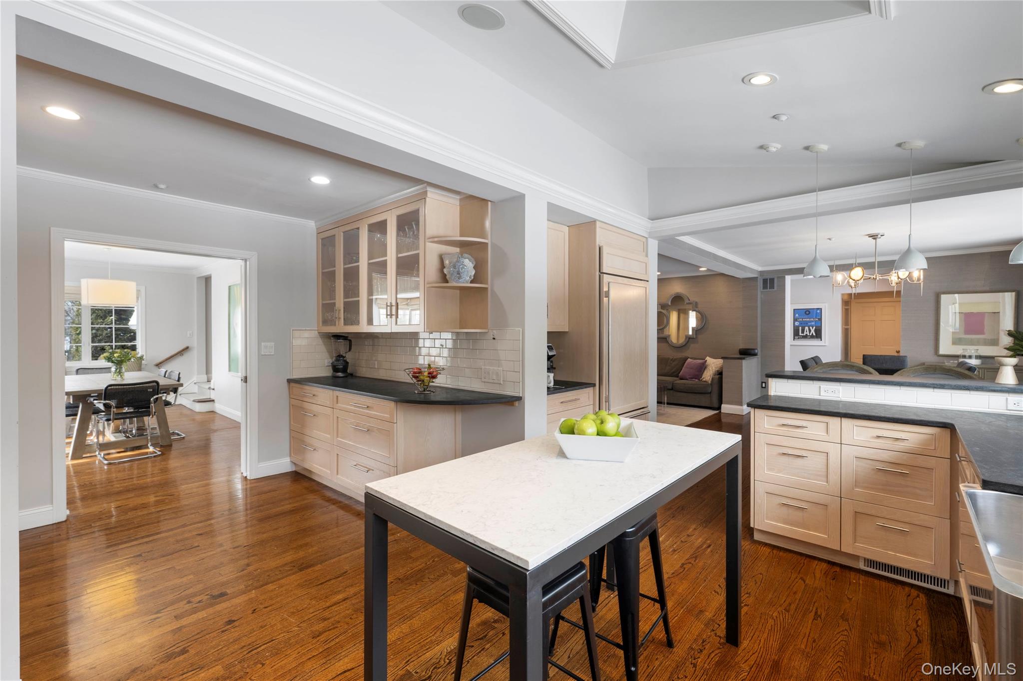 #14 photo, 9 Irving Place, Irvington , NY 10533