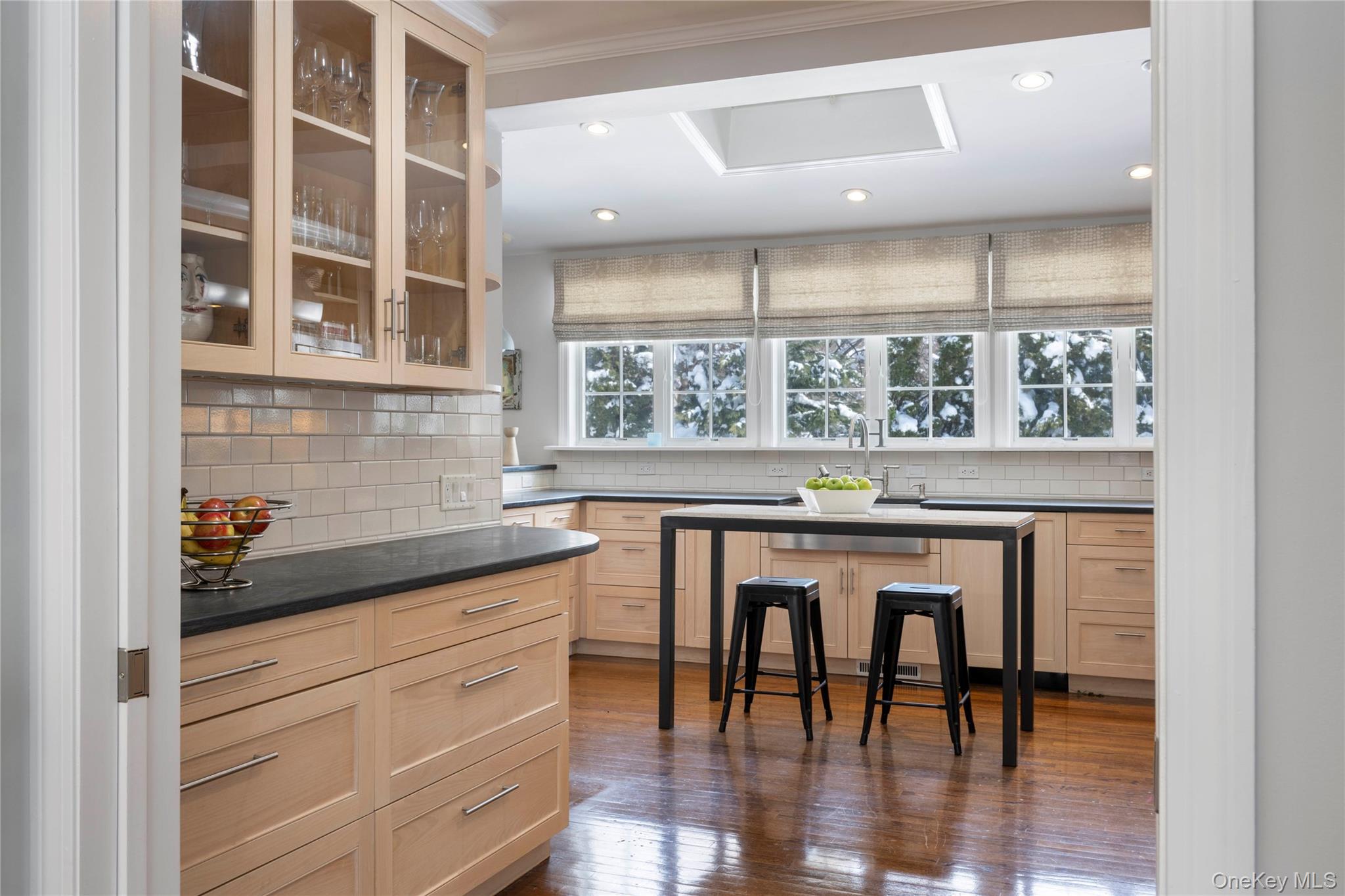 #15 photo, 9 Irving Place, Irvington , NY 10533