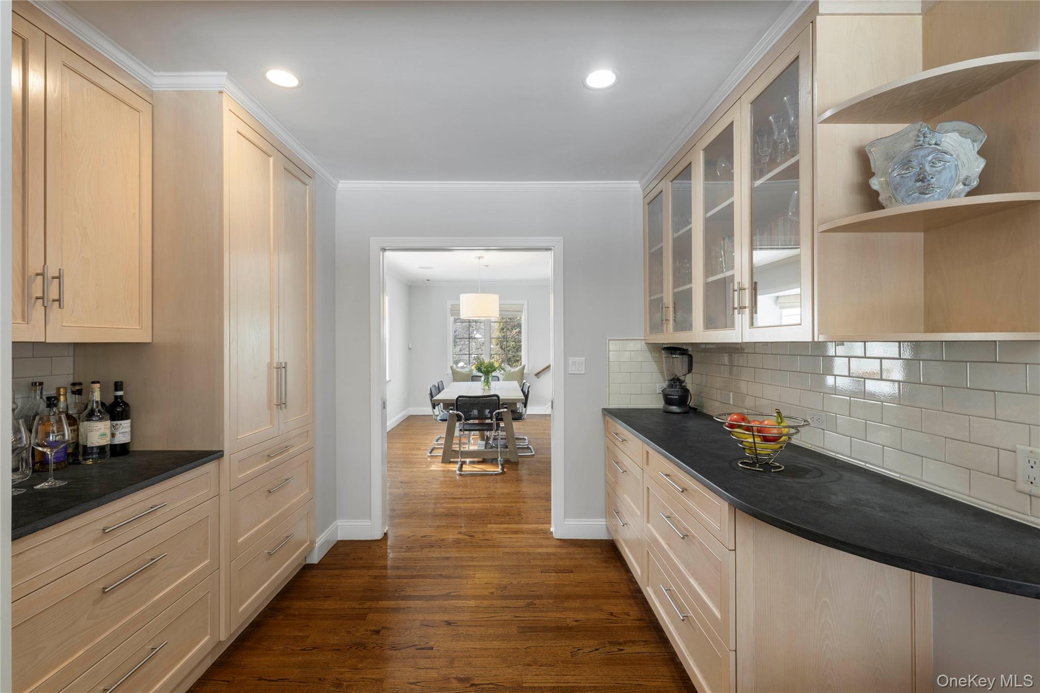 #16 photo, 9 Irving Place, Irvington , NY 10533