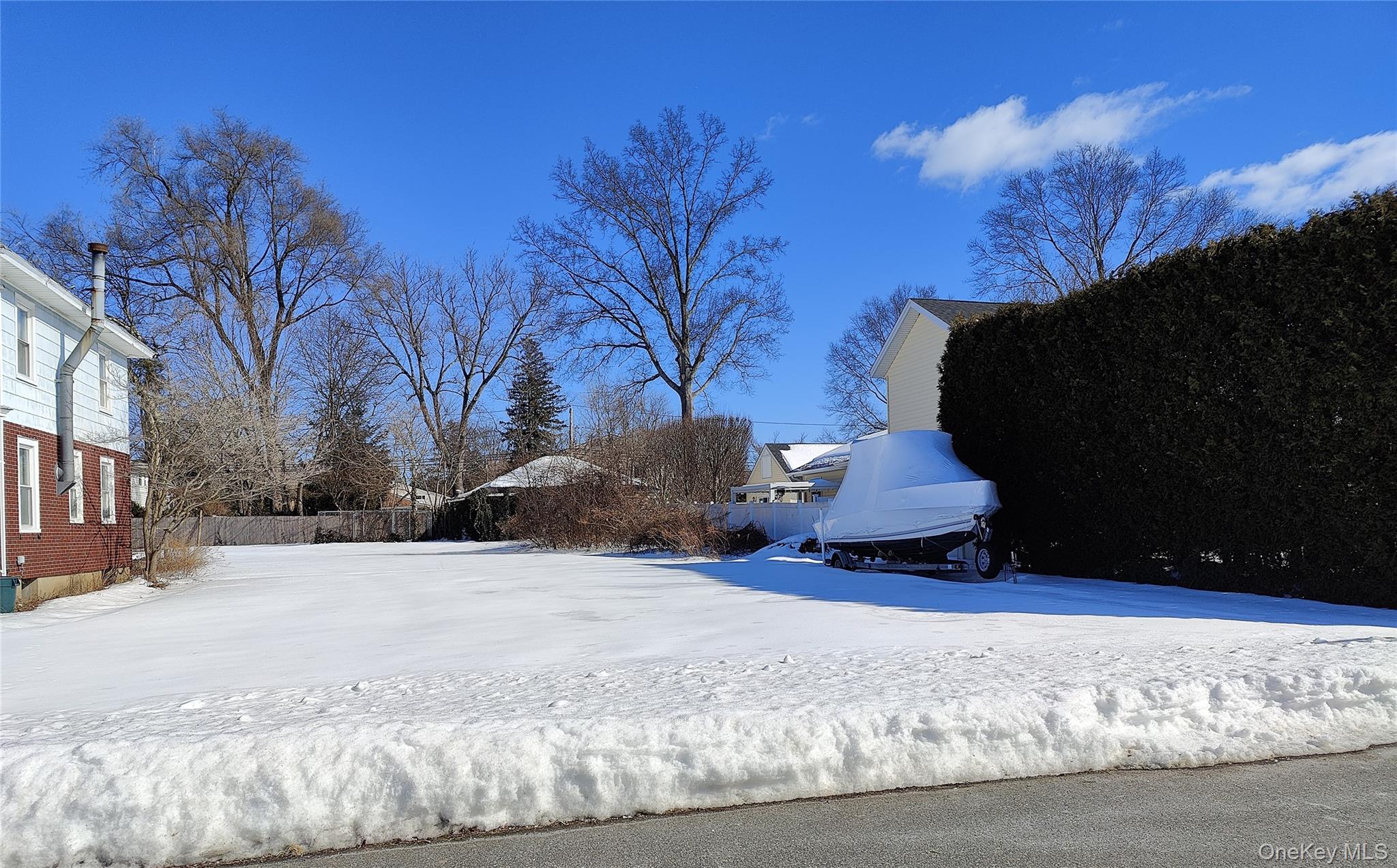 #4 photo, 144 Clinton Avenue, מחוז סאפוק Huntington , NY 11743