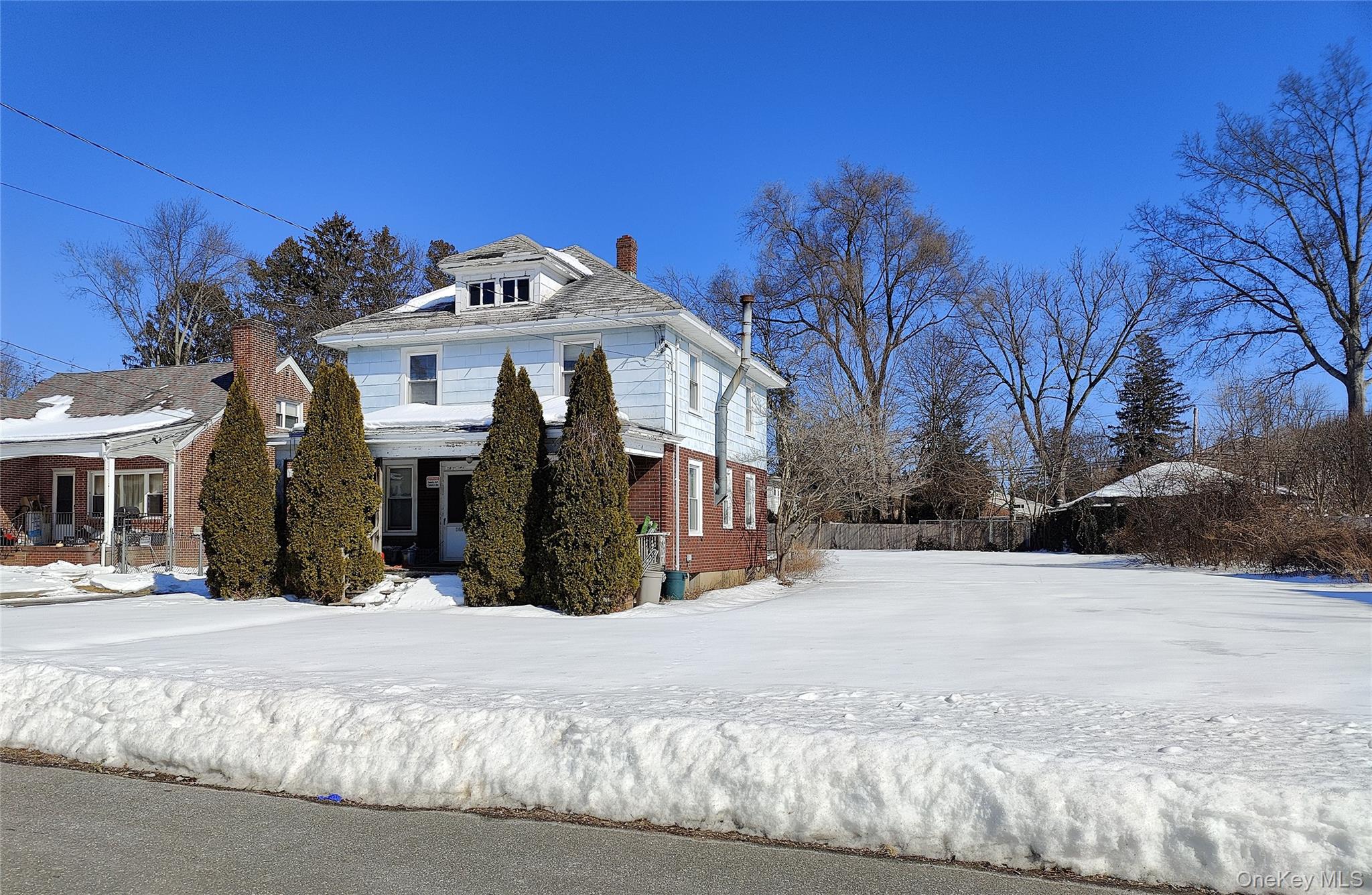 #3 photo, 144 Clinton Avenue, 東長島 亨廷顿 Huntington , NY 11743