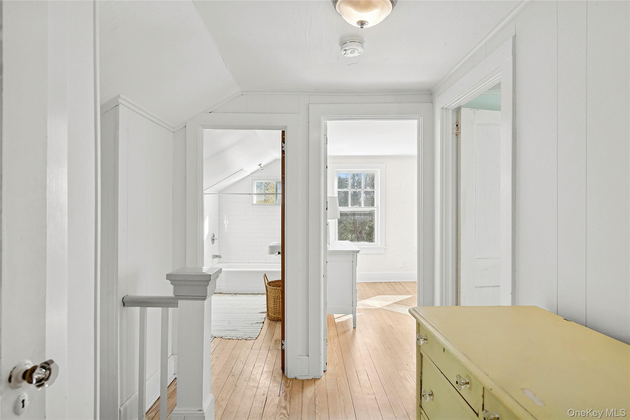 #13 photo, 210 5th Street, Саффолк ‖ Greenport , NY 11944