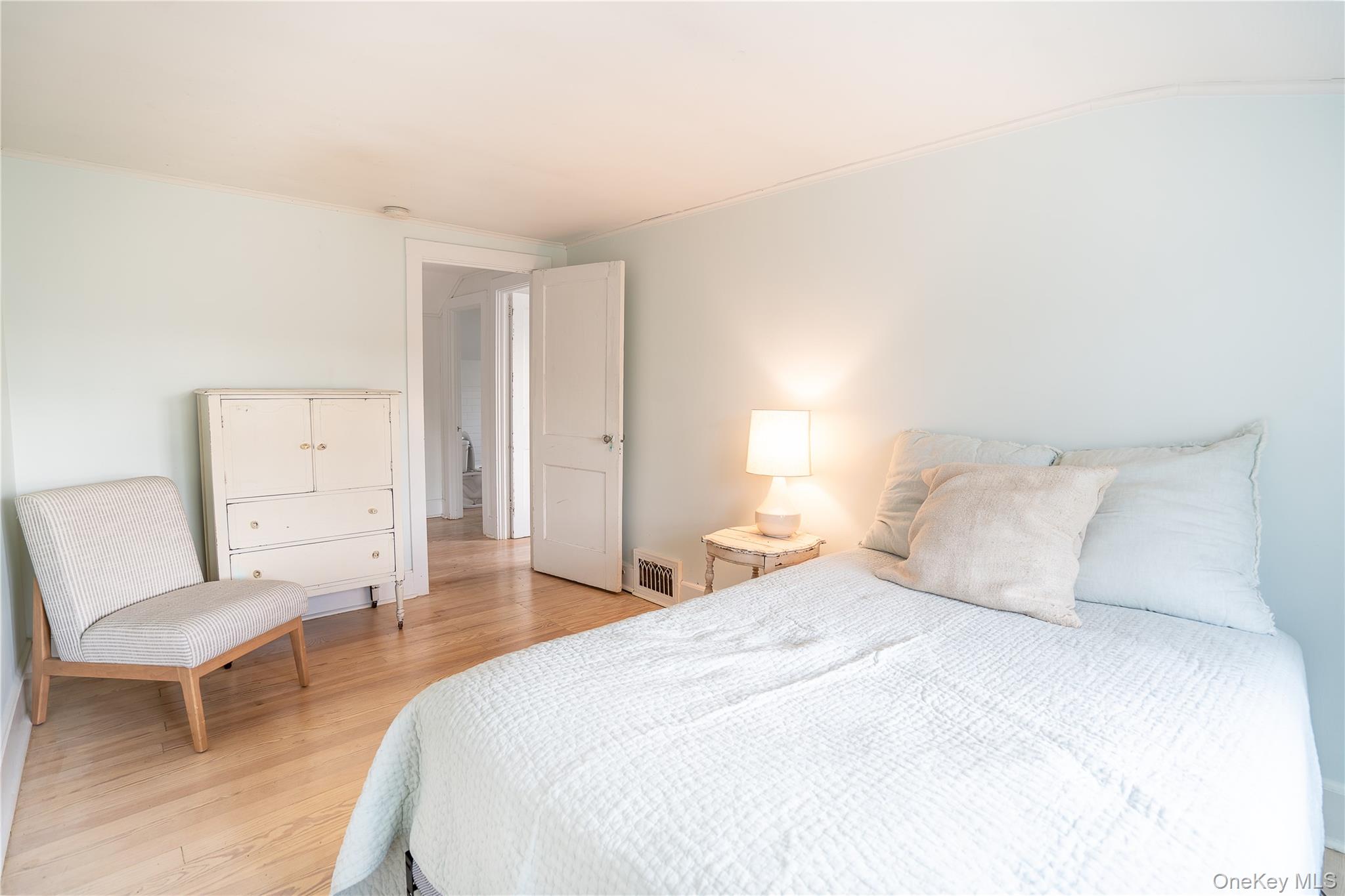 #20 photo, 210 5th Street, Саффолк ‖ Greenport , NY 11944