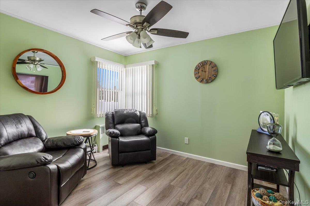 #14 photo, 690 N Hamilton Avenue, Lindenhurst , NY 11757