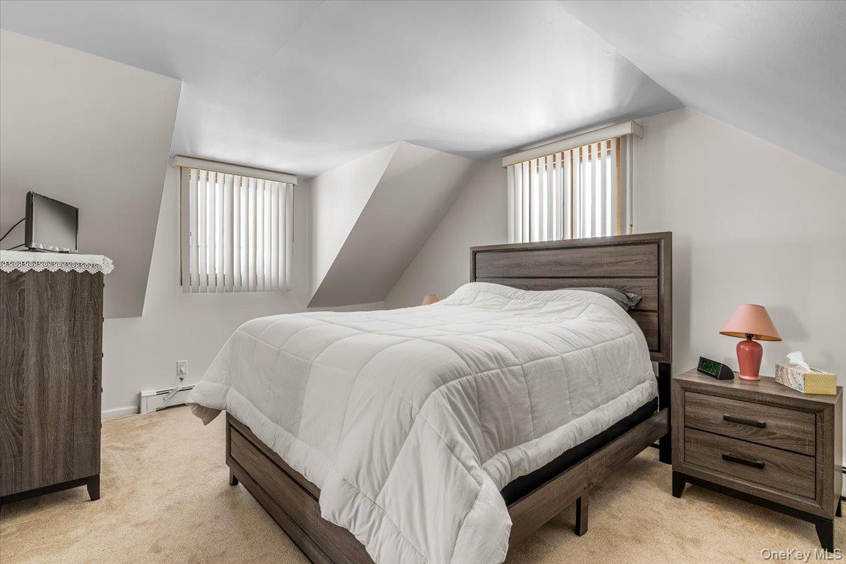 #16 photo, 690 N Hamilton Avenue, Lindenhurst , NY 11757