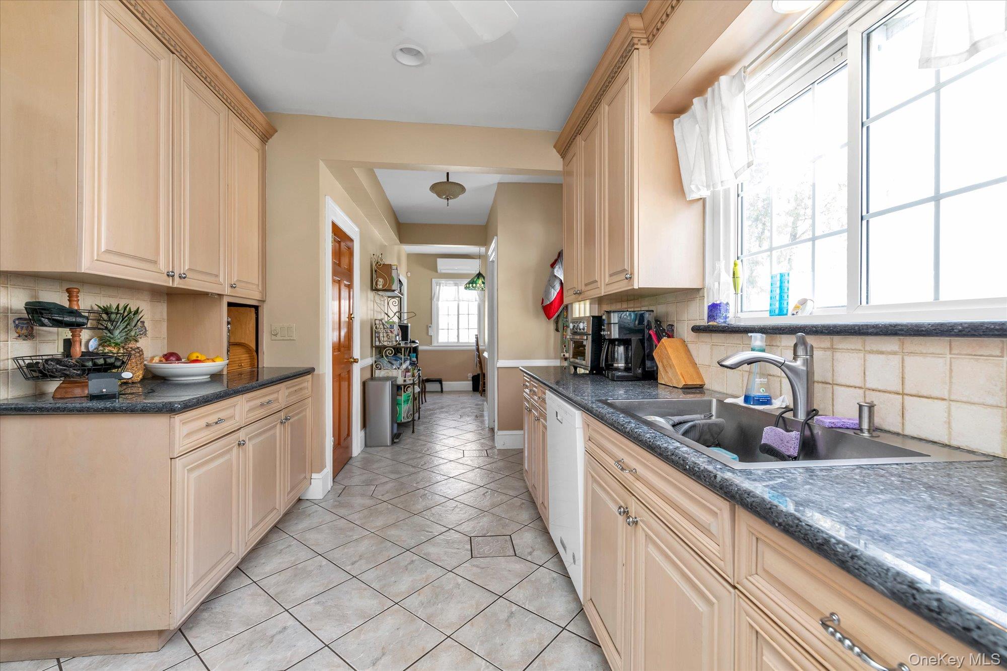 #7 photo, 24 Yale Avenue, Hewlett , NY 11557