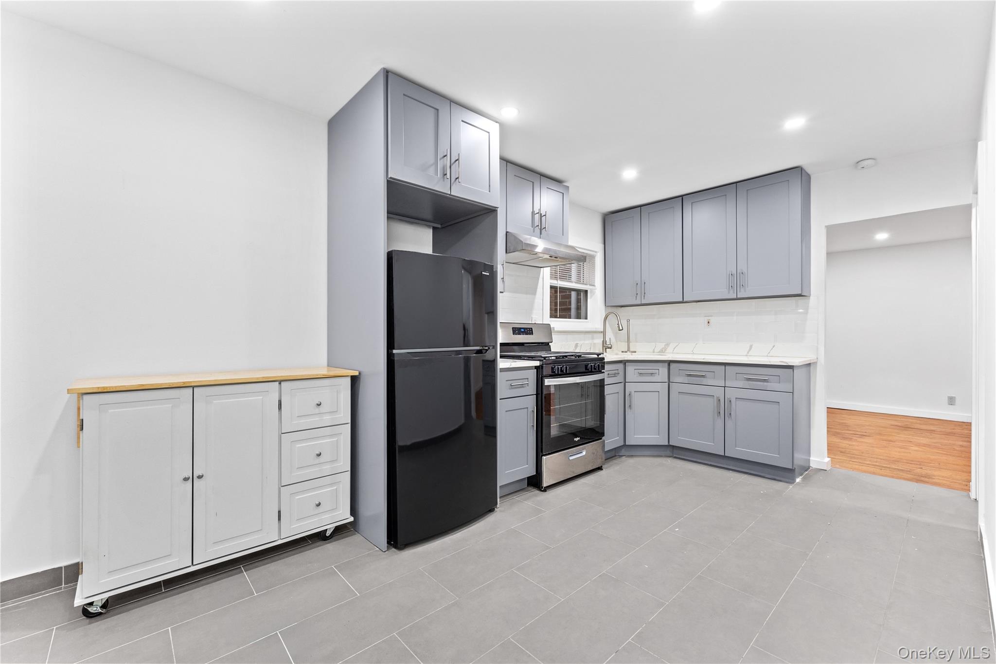 #9 photo, 28-44 47th Street, Astoria , NY 11103