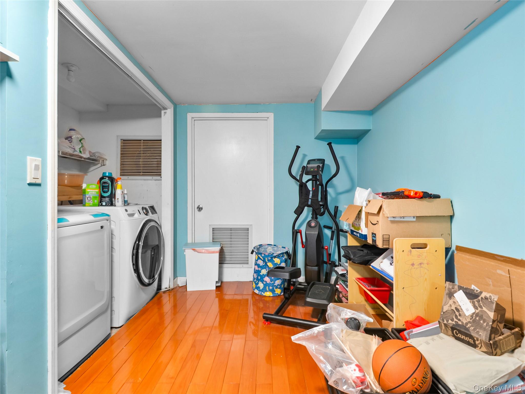 #17 photo, 24571 61st Avenue, Little Neck , NY 11362