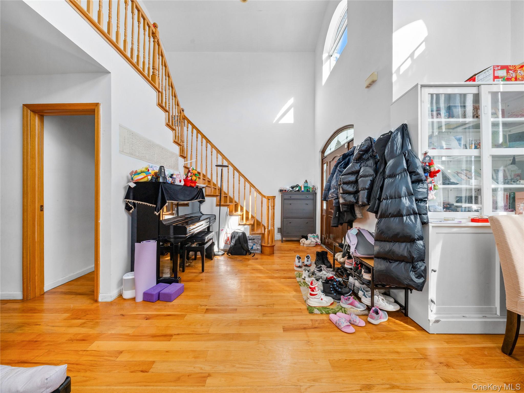 #2 photo, 24571 61st Avenue, Little Neck , NY 11362