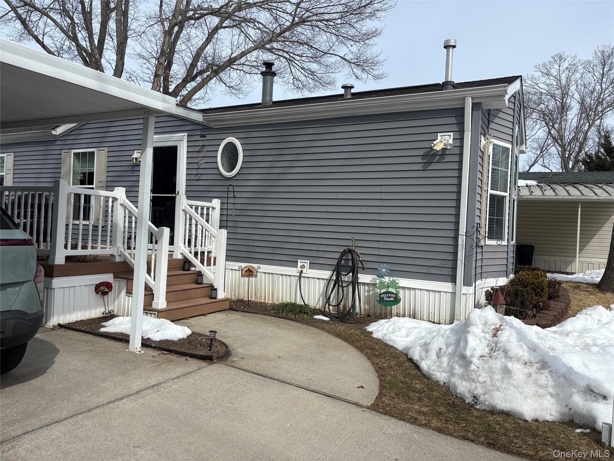 #2 photo, 1661 Old Country Road, Riverhead , NY 11901