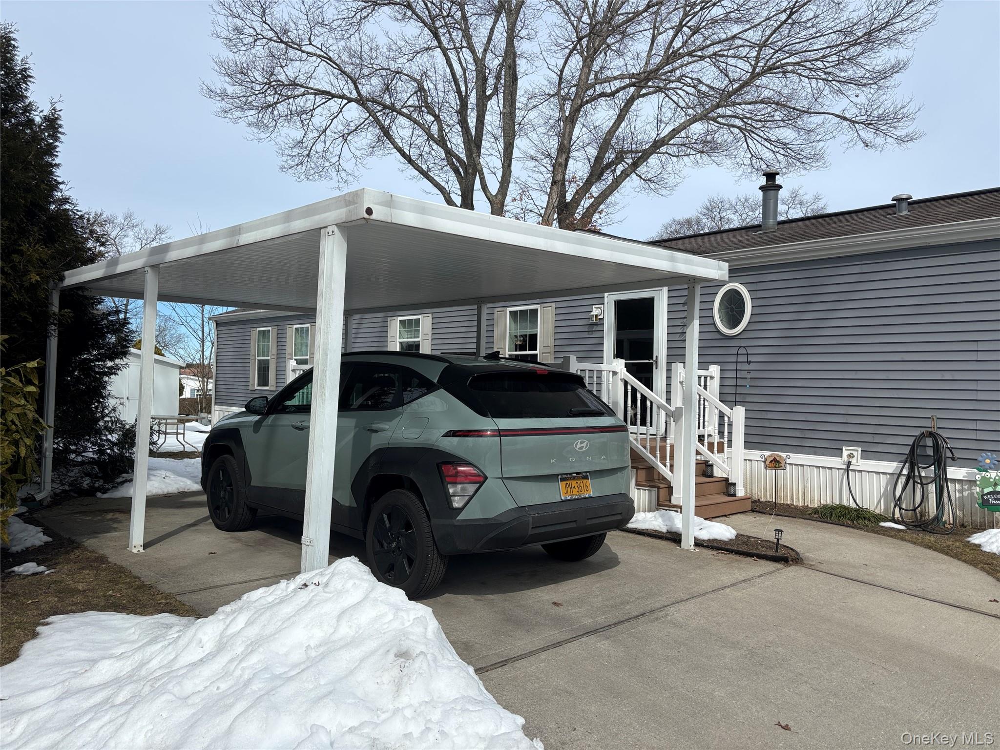 #3 photo, 1661 Old Country Road, Riverhead , NY 11901