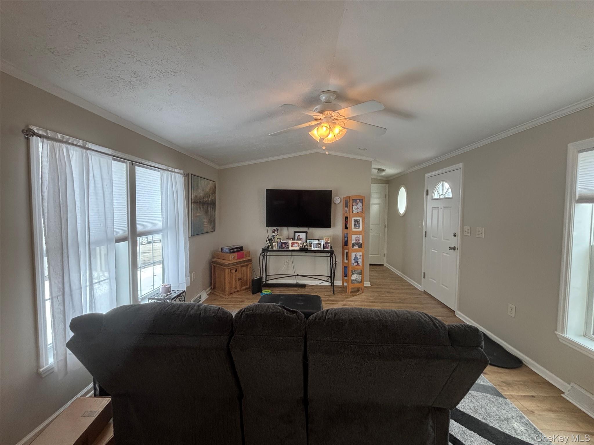 #7 photo, 1661 Old Country Road, Riverhead , NY 11901