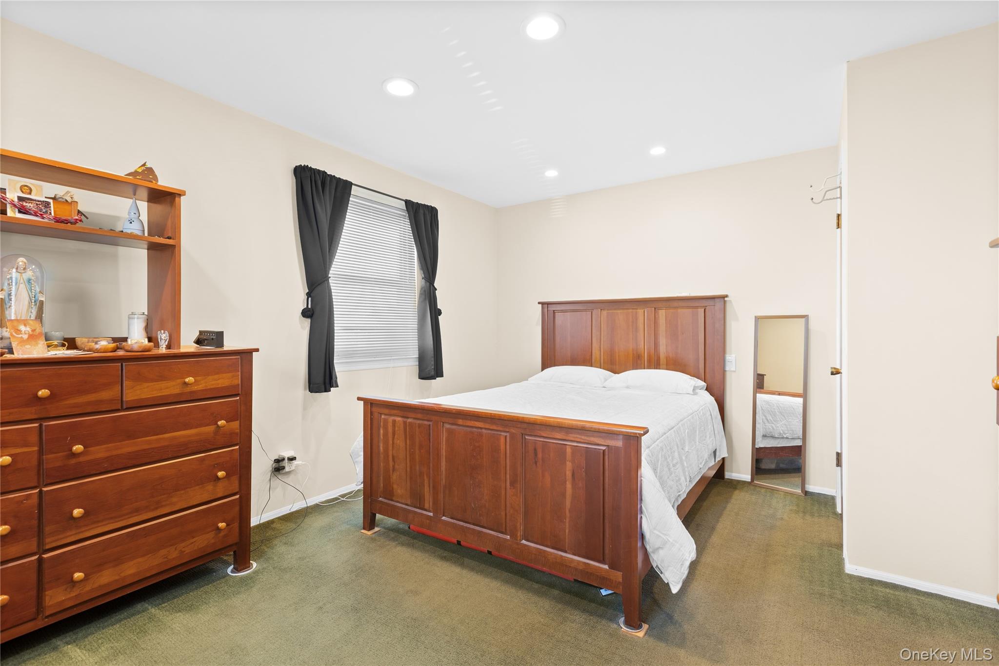 #10 photo, 534 Bedford Avenue, 롱 아일랜드 Bellmore , NY 11710