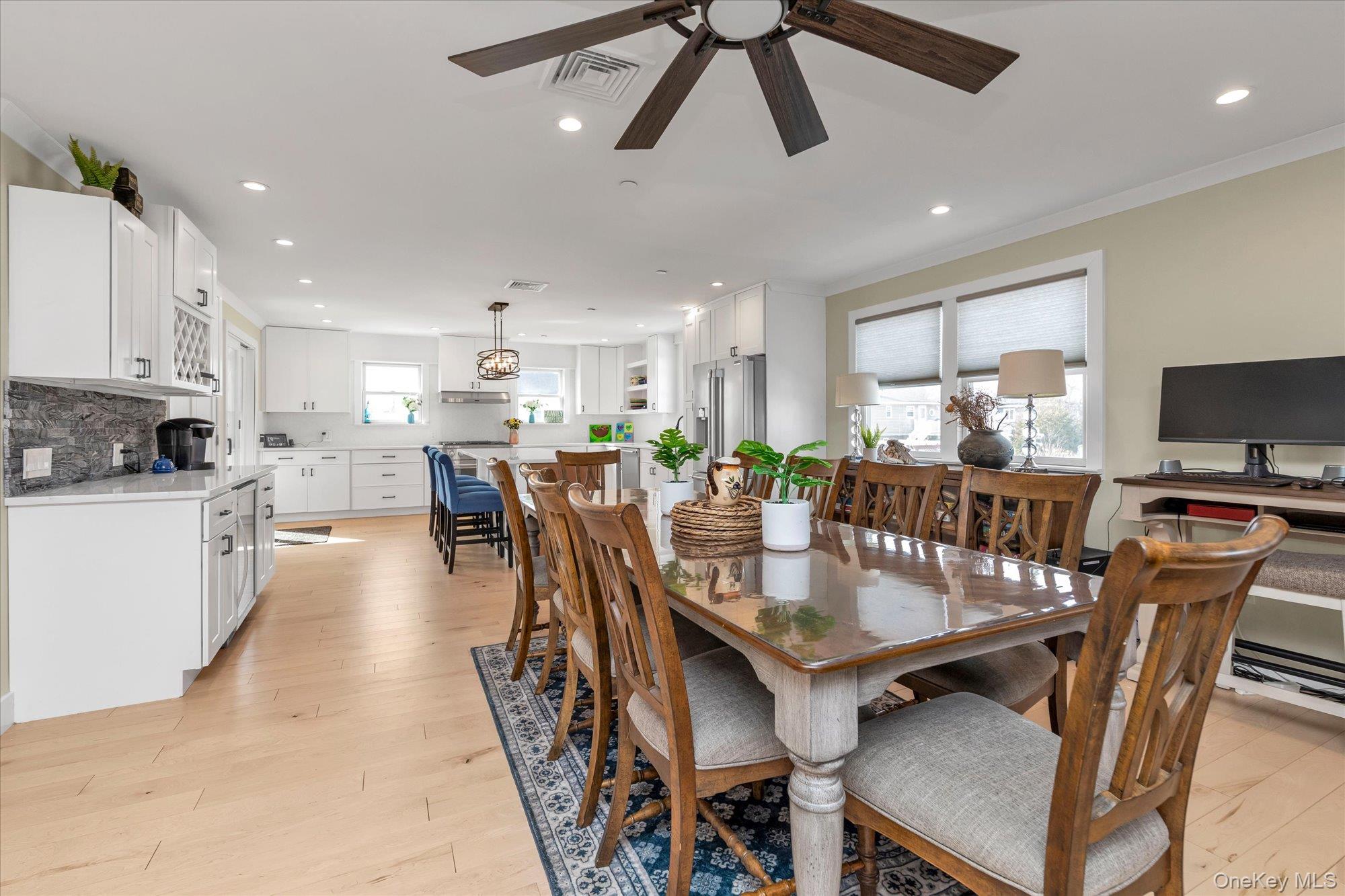 #6 photo, 3894 Sands Lane, ناسو Seaford , NY 11783