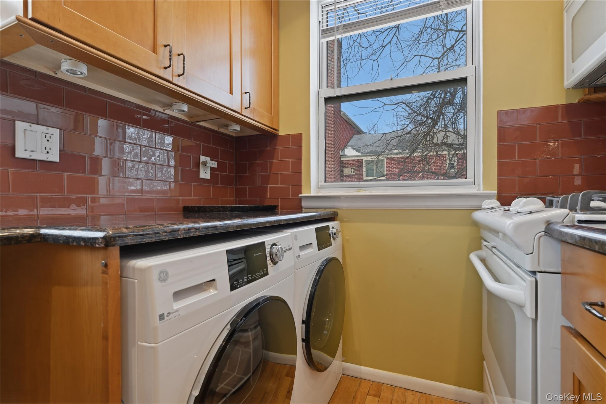 #16 photo, 263-33 73rd Avenue, קווינס Glen Oaks , NY 11004