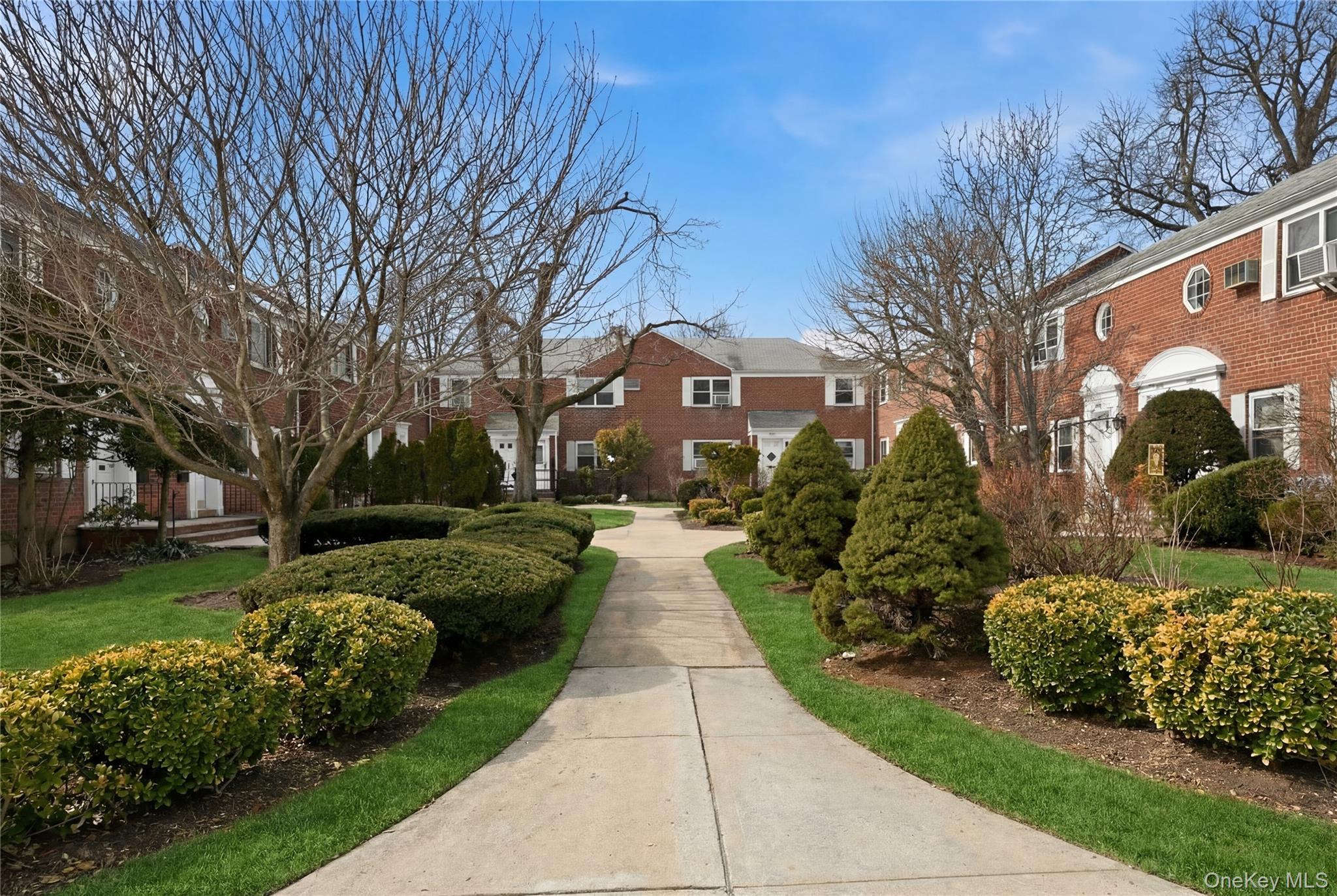 #3 photo, 263-33 73rd Avenue, קווינס Glen Oaks , NY 11004